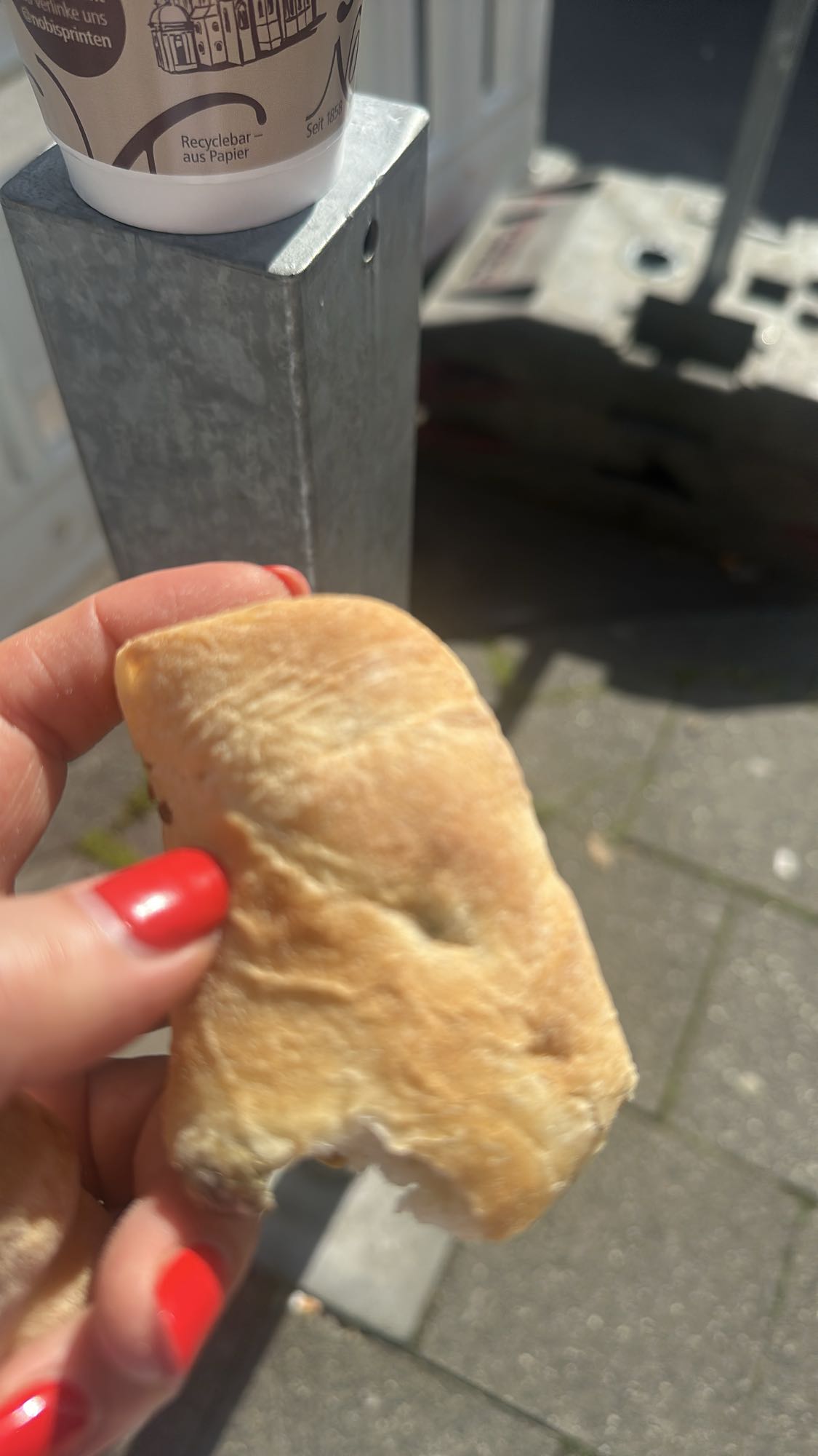 Küçük beyaz ekmek