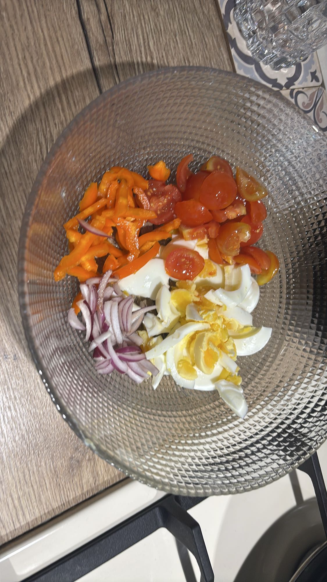 Salata cu ou si legume