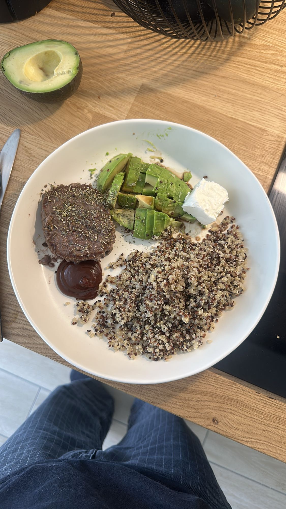 Steak quinoa avocat