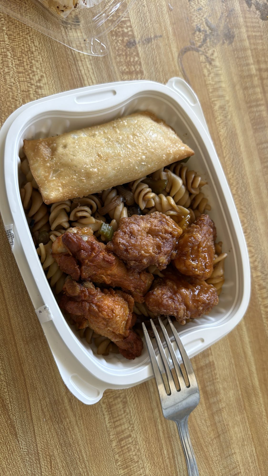 Pâtes poulet frit nem