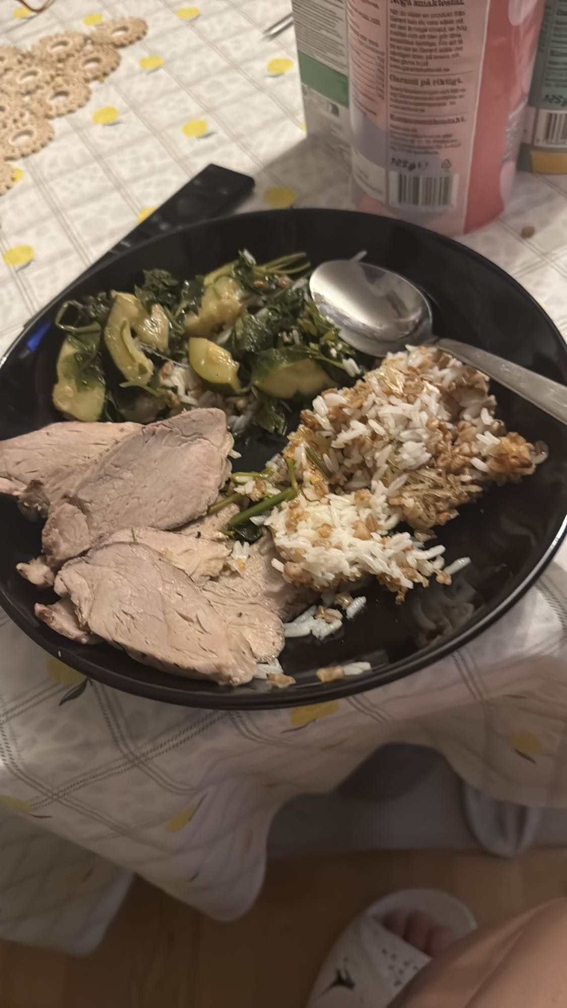 Fläsk med ris och grönt