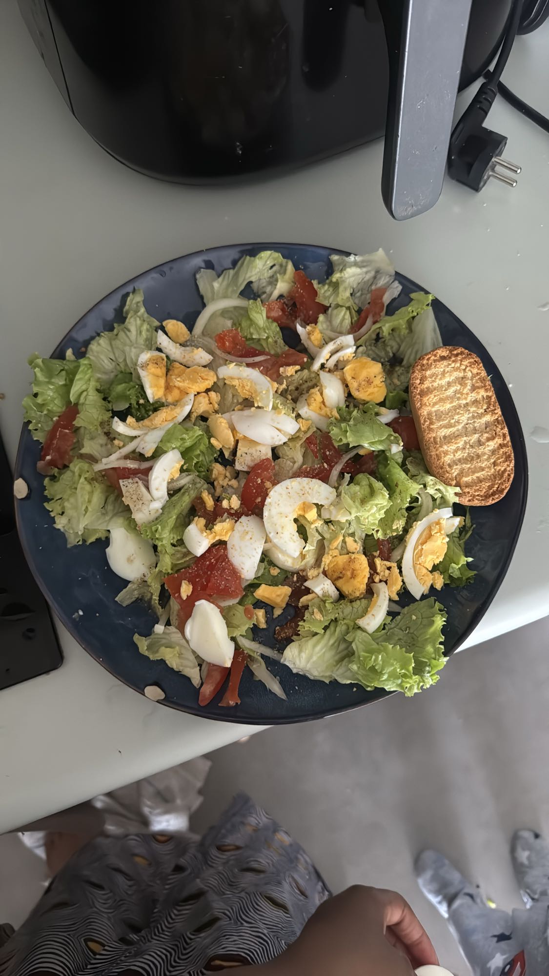 Salade oeuf et biscotte
