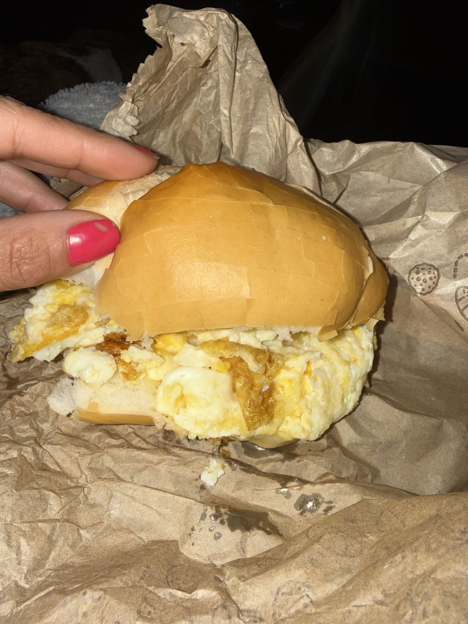 pão com ovo