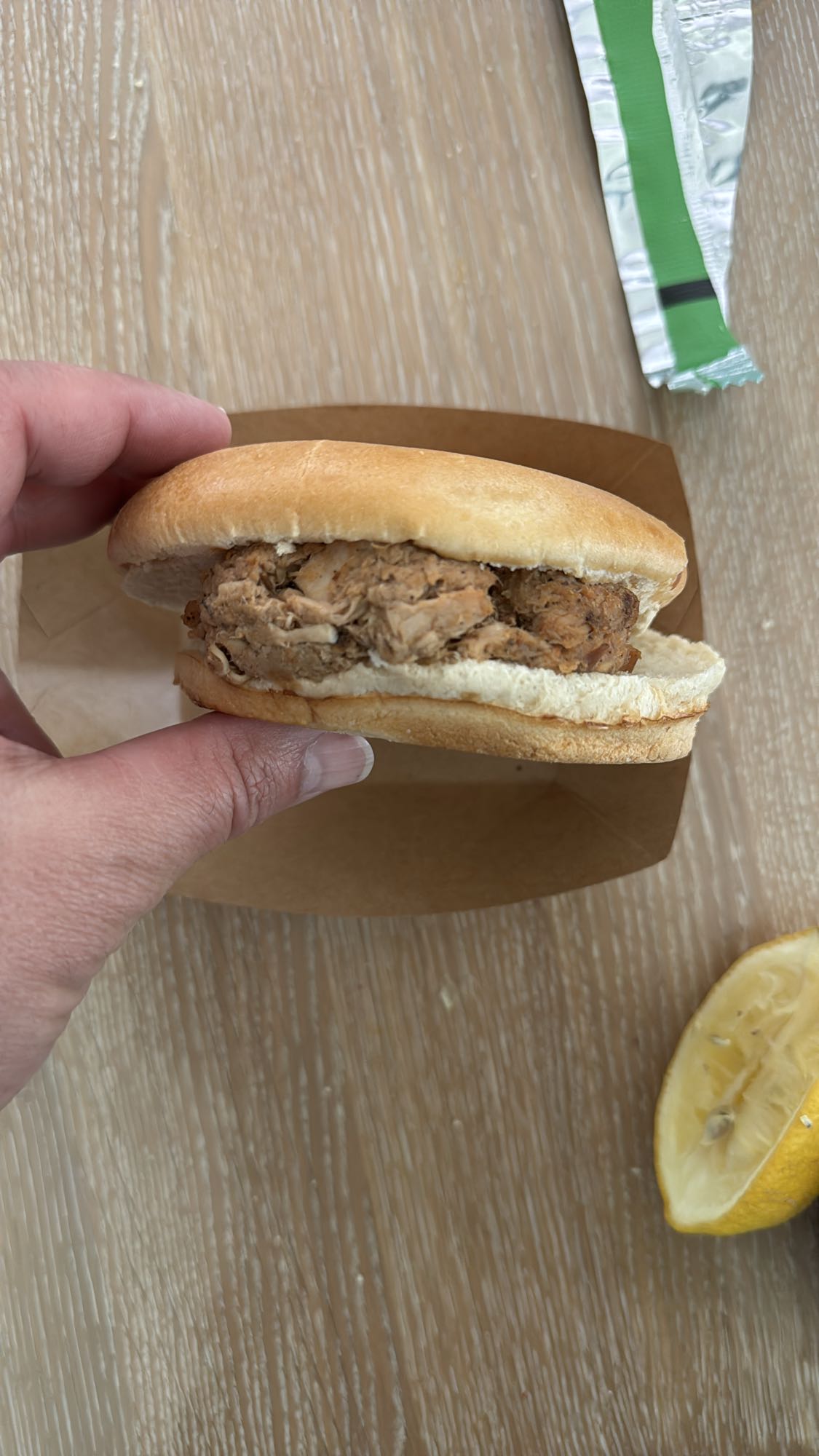 Pulled Pork Burger with Coleslaw
