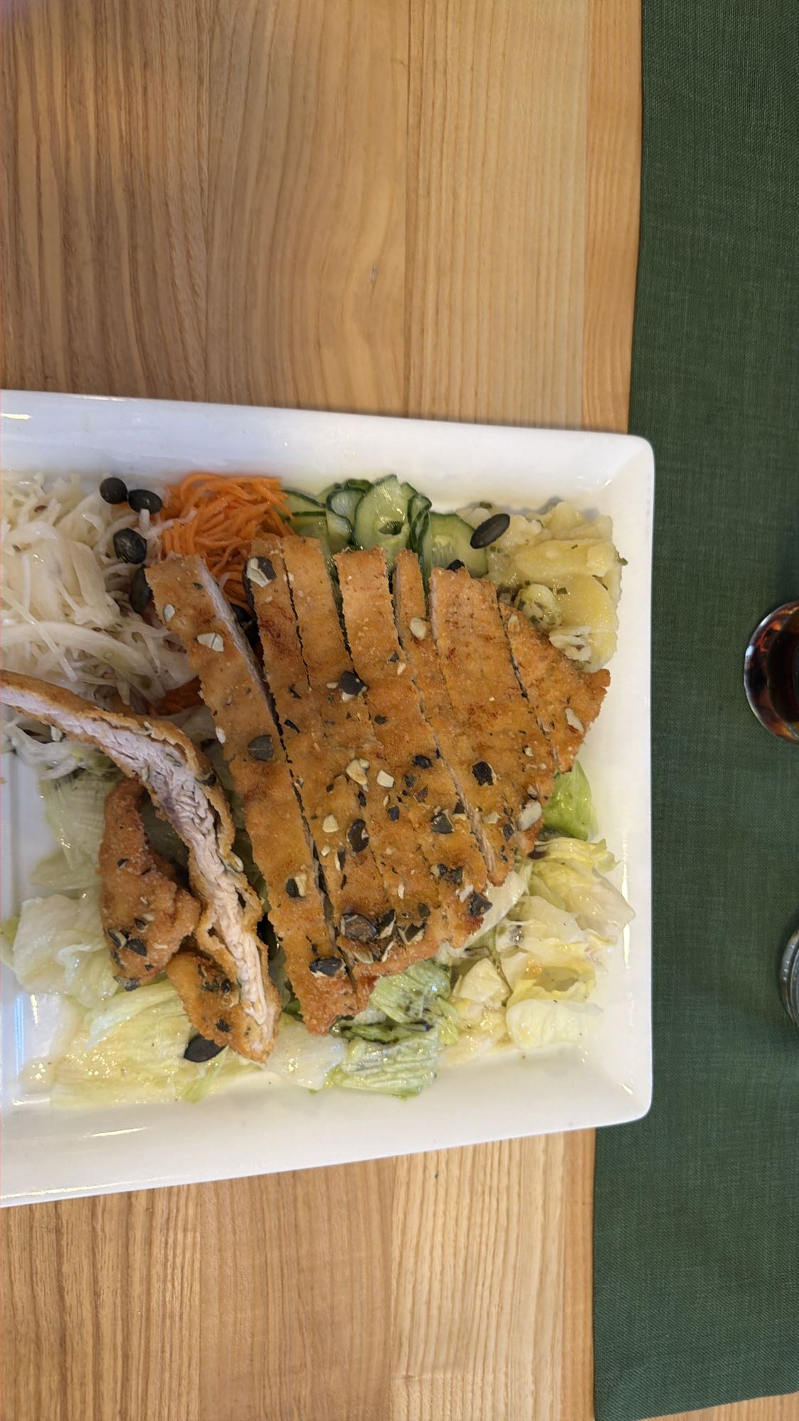 Paniertes Hähnchensalat