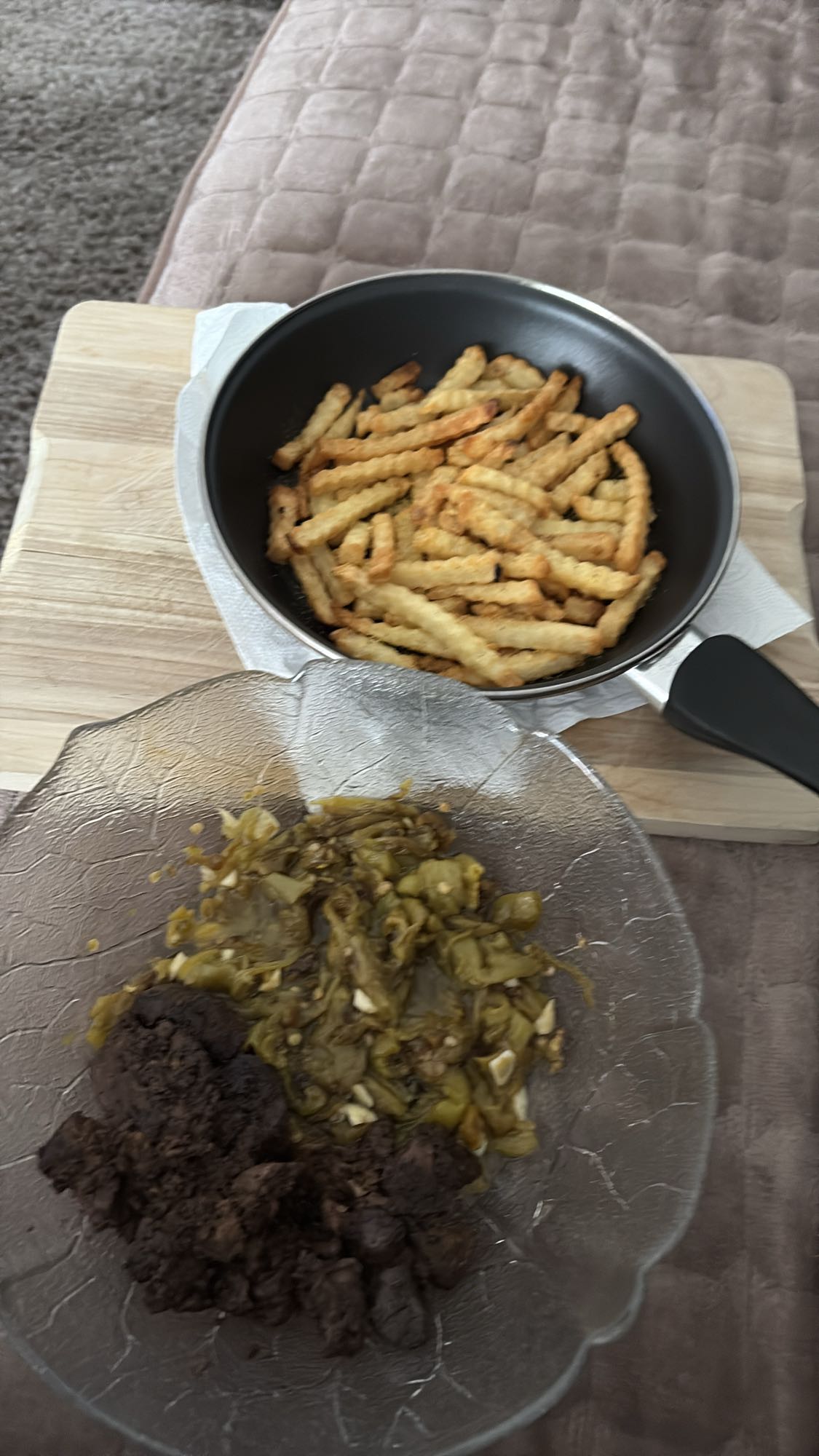 Kjøtt med pommes frites