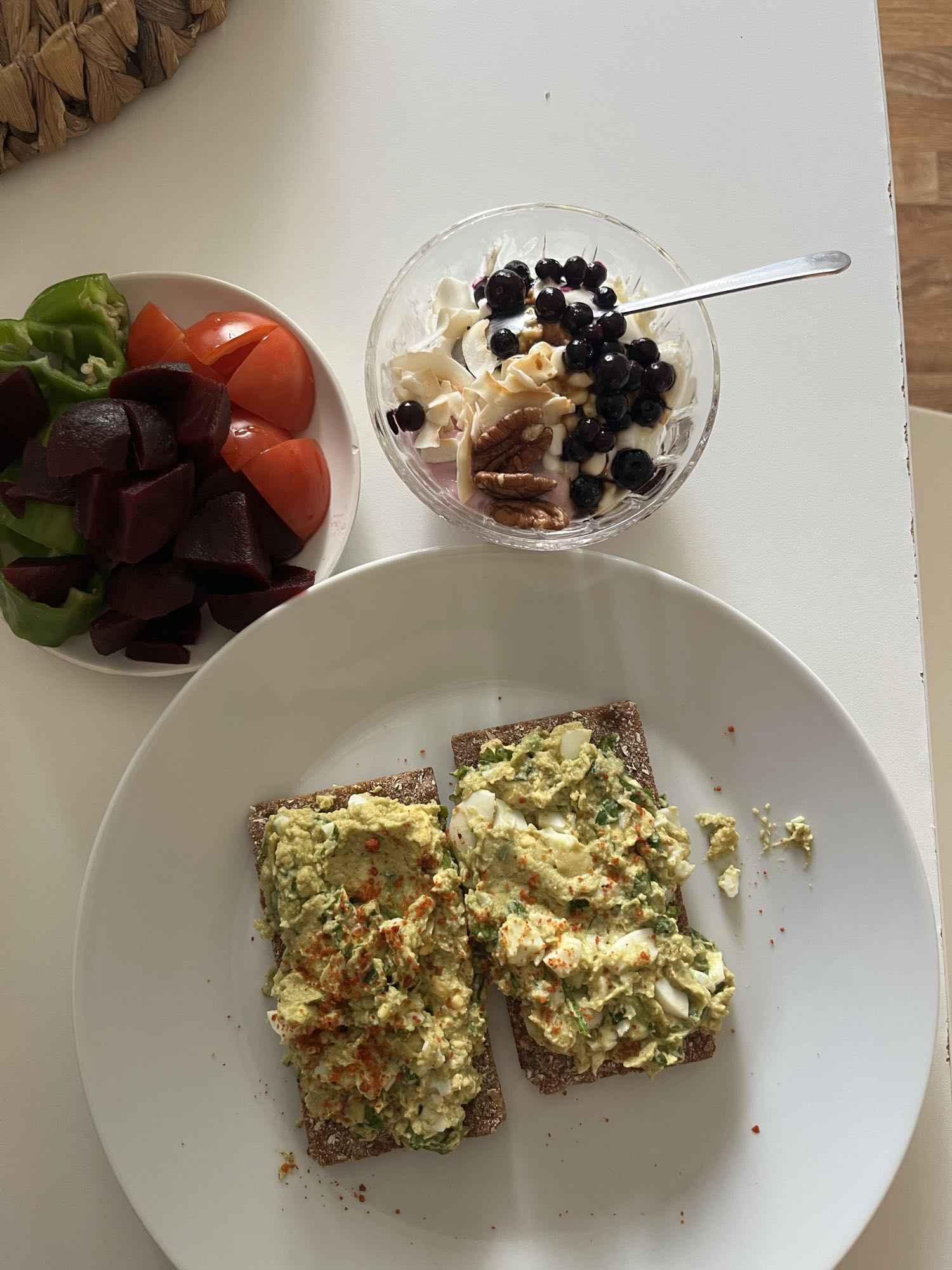 Avokadomackor med yoghurt