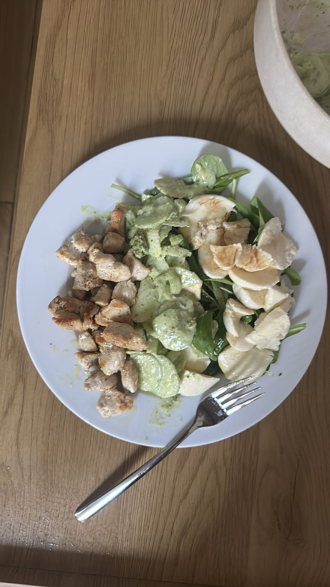 Salade poulet avocat