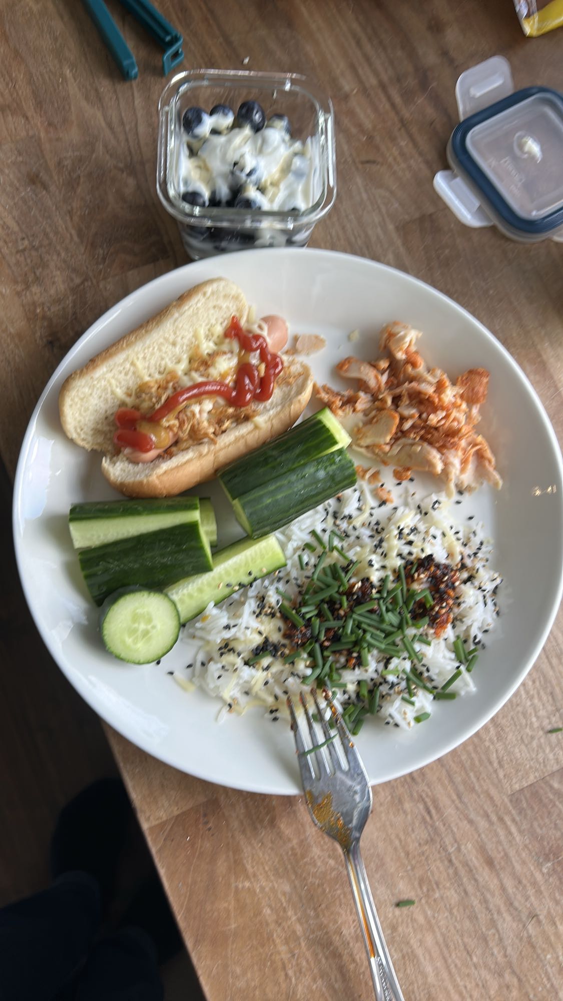 Korvbröd med ris och bär