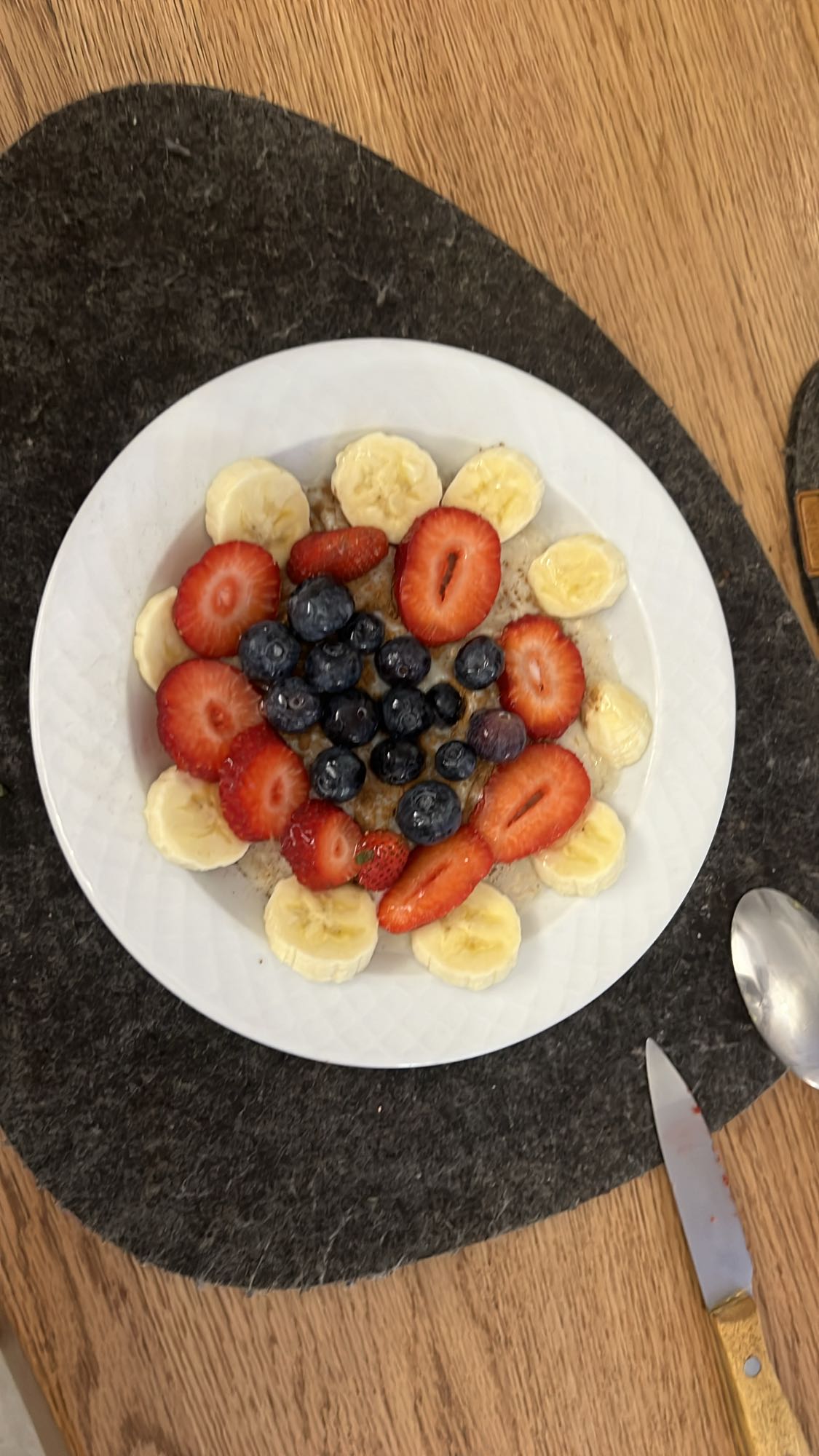 Porridge con frutta