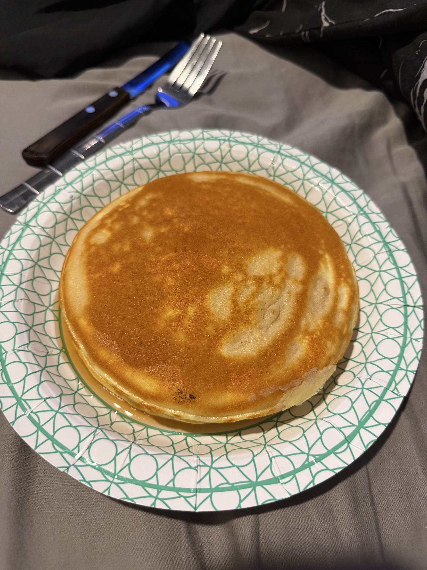 panqueque proteico con jamón de pavo y mantequilla de maní