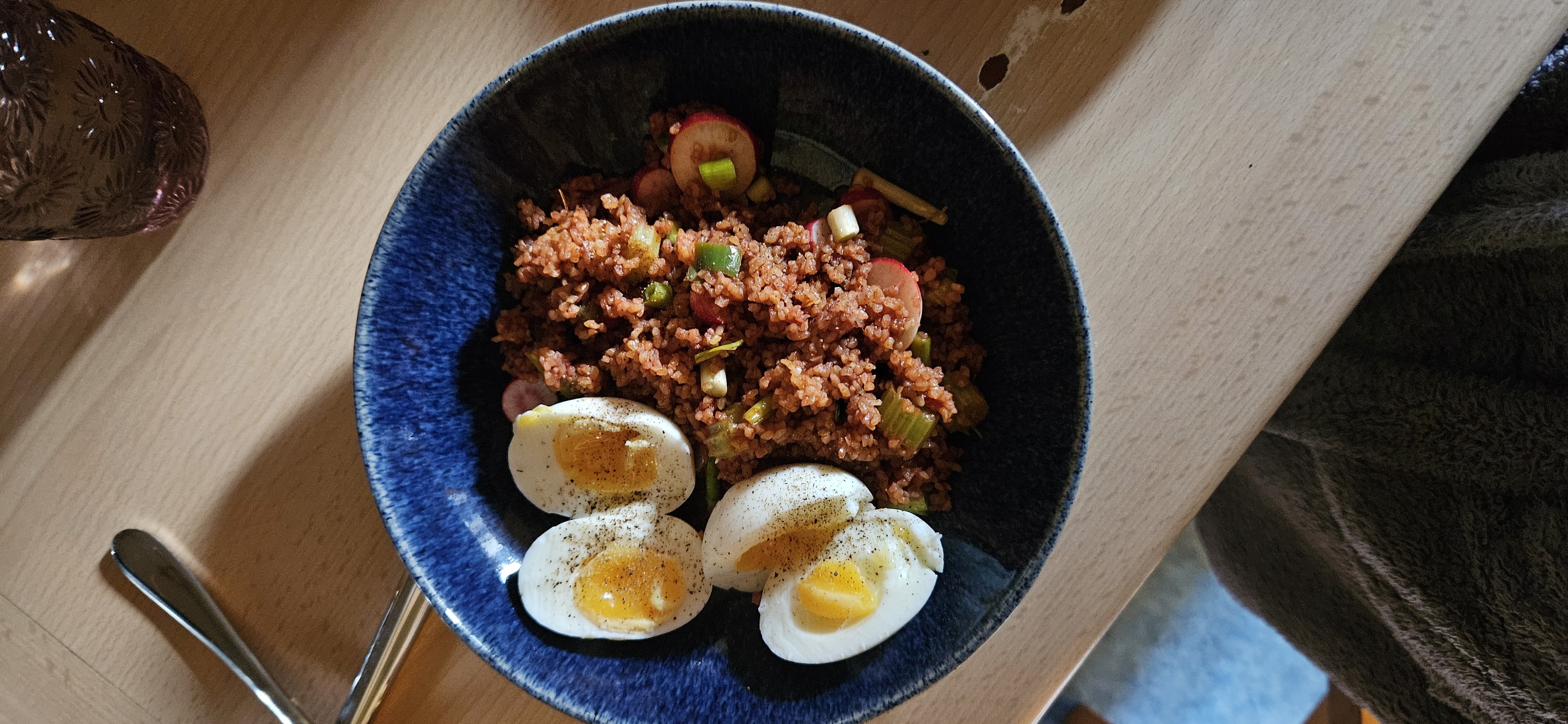 Spicy Bulgur with Eggs
