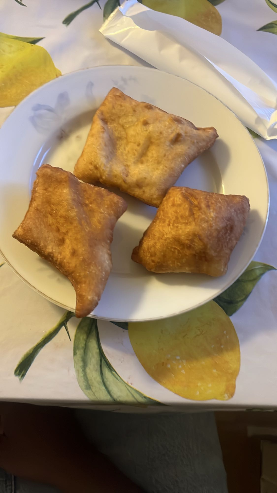 Fried stuffed pastries
