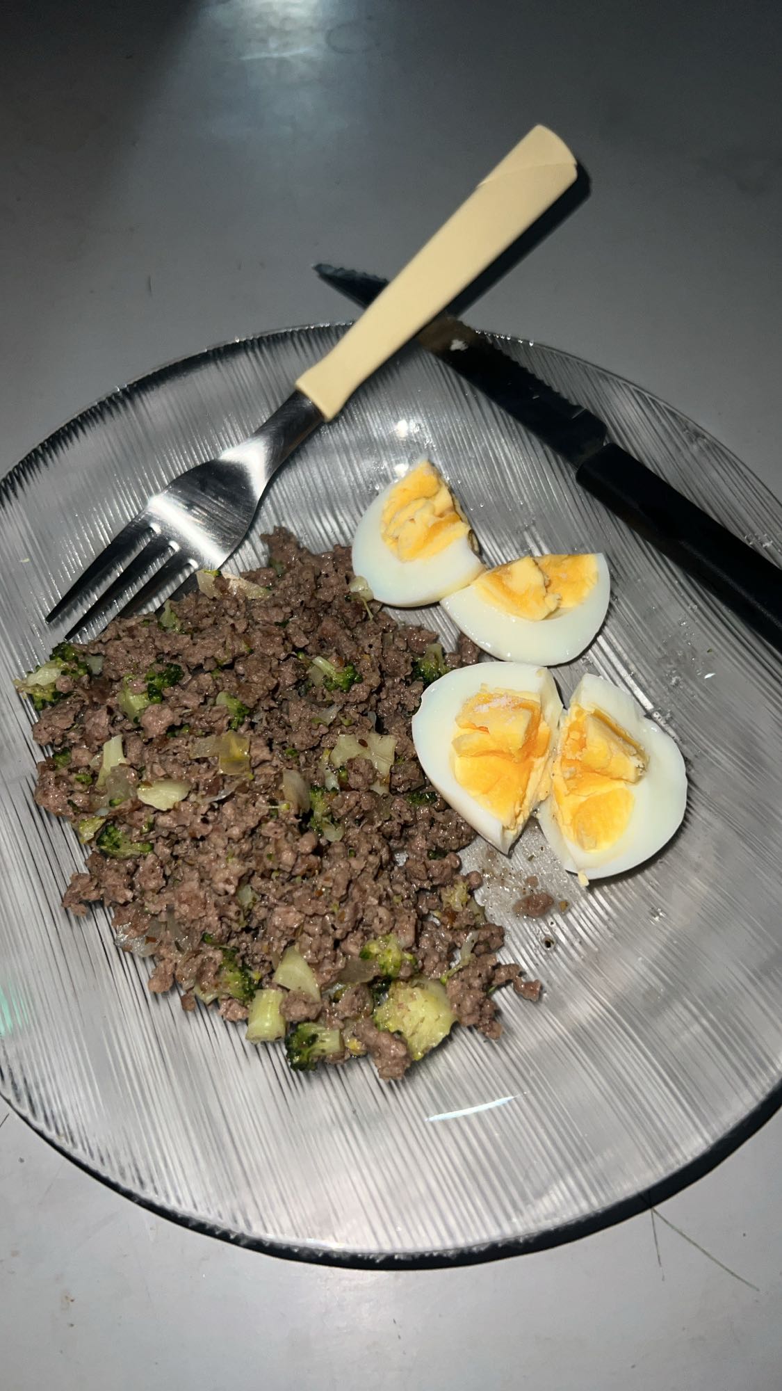 Carne moída com ovos