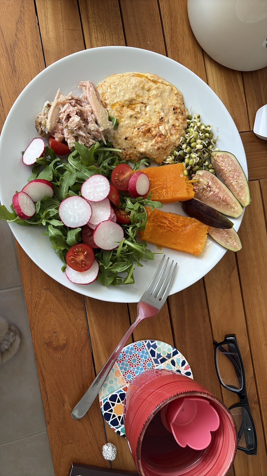 Tuna Hummus Salad Plate