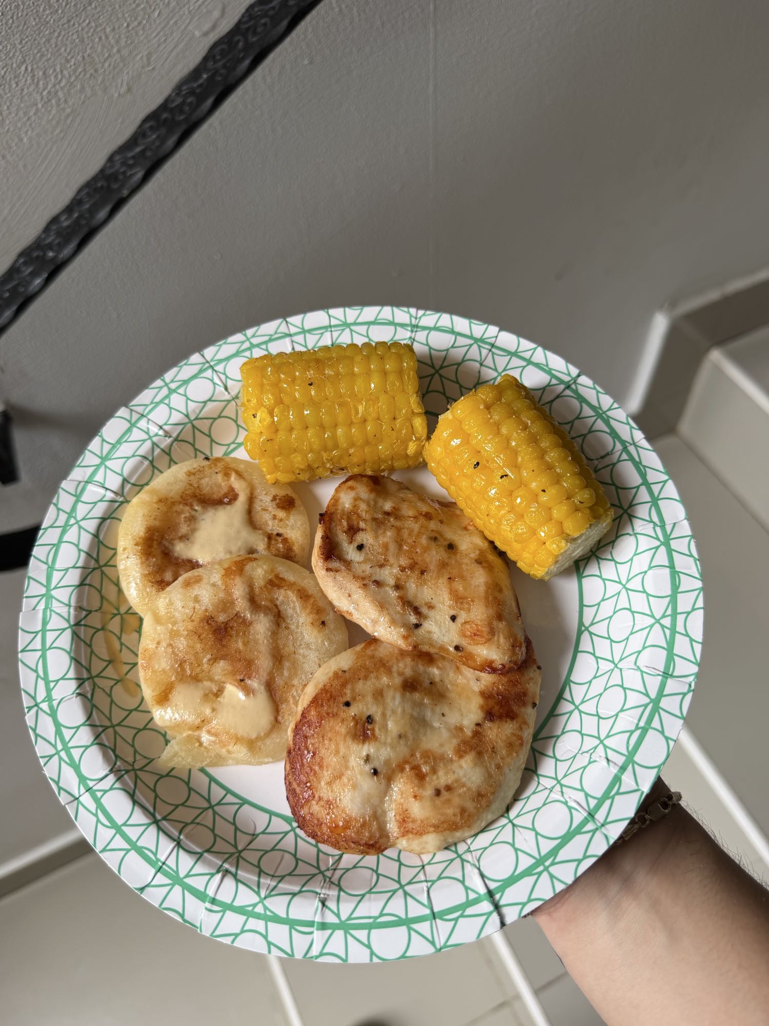 arepas con pollo y maíz