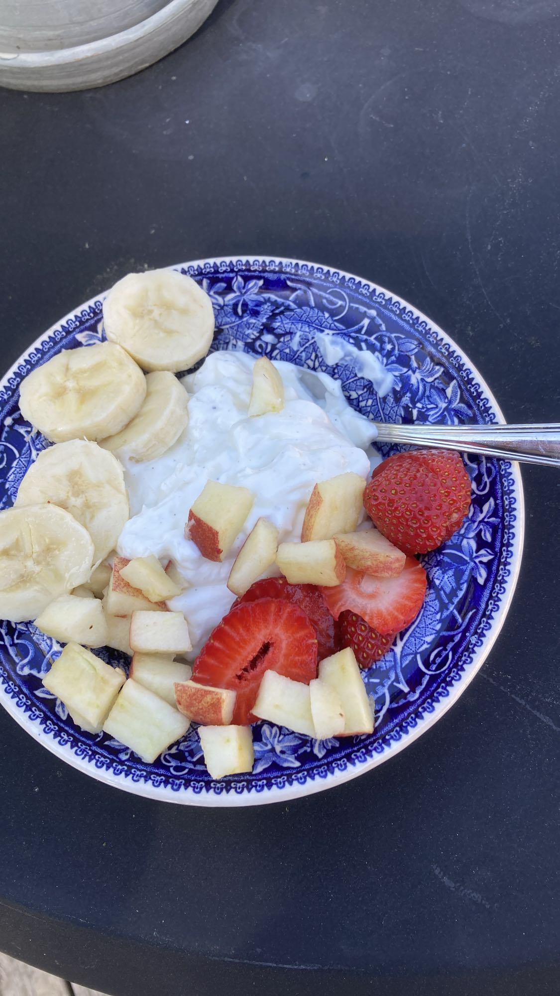 Yoghurt med frukt