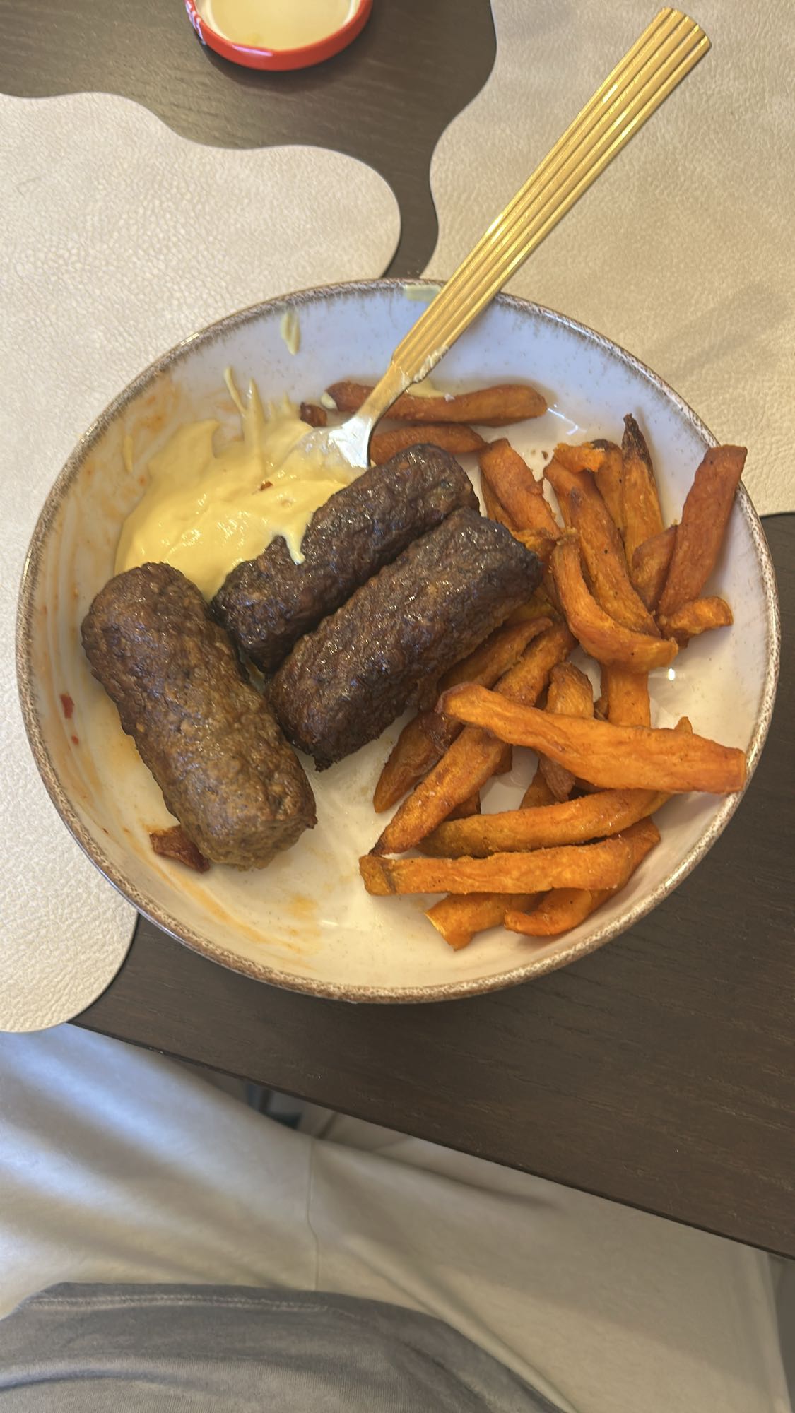 Mici cu cartofi dulci copti si mustar