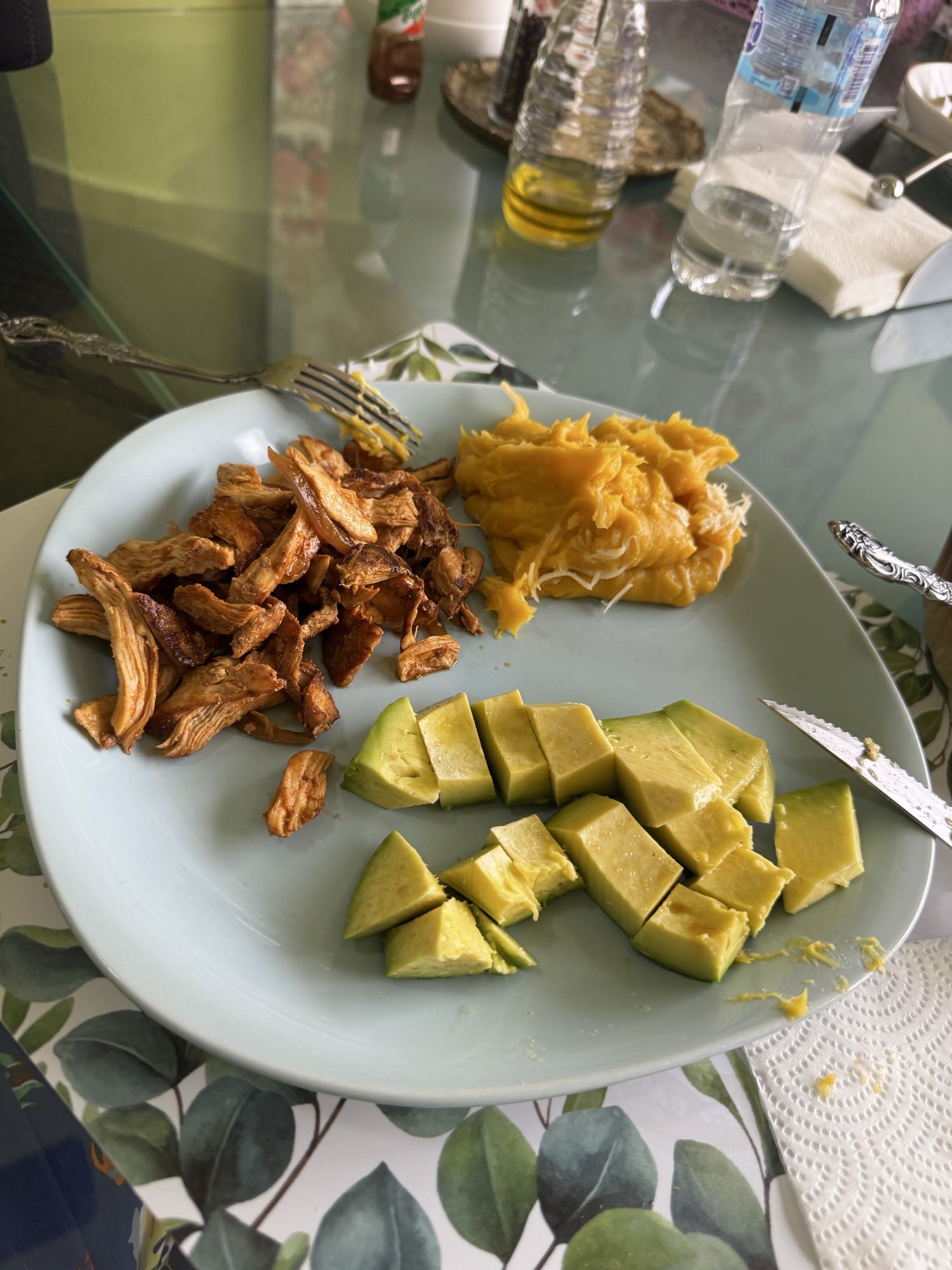 aguacate con yaca y puré
