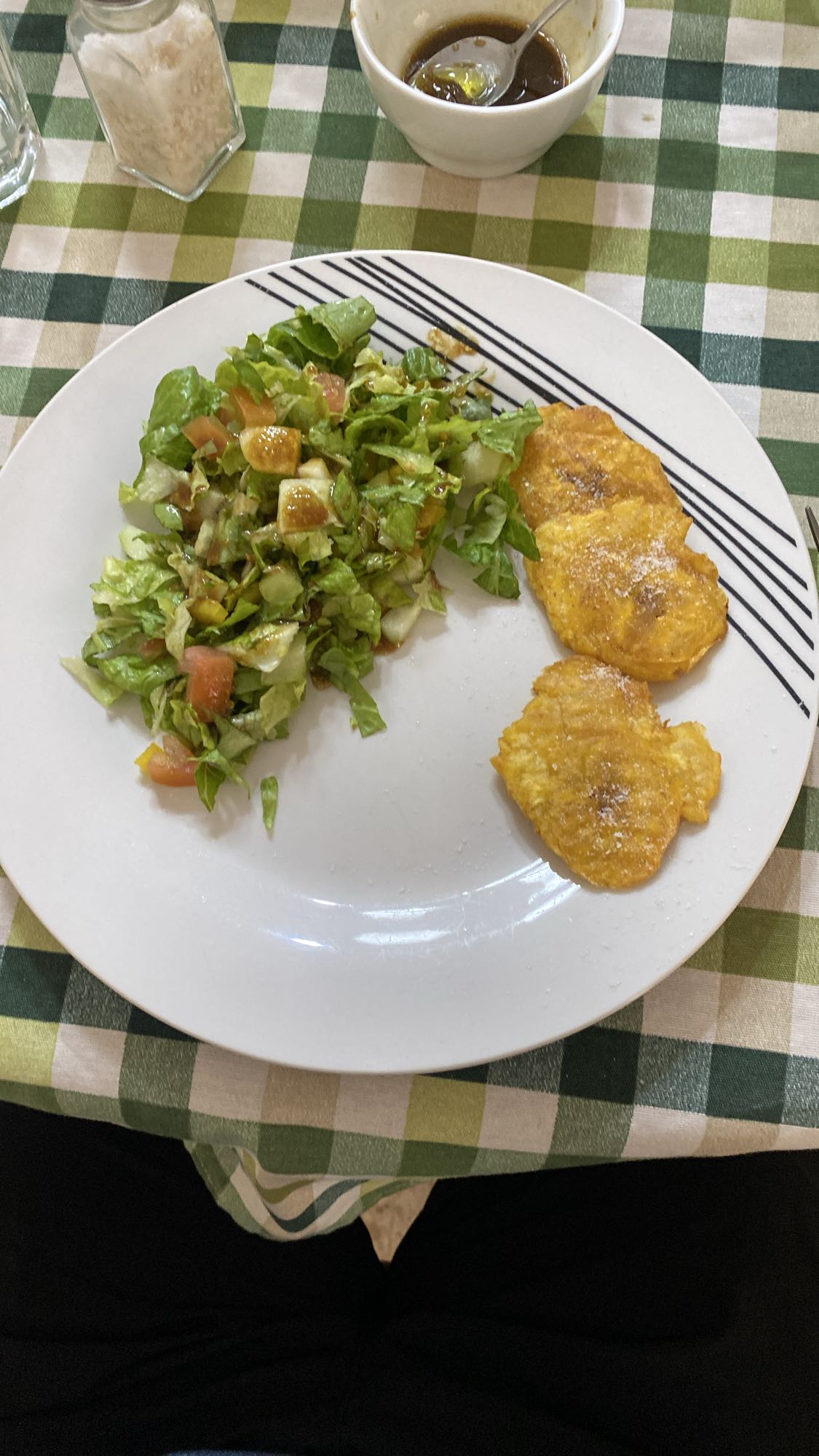 pollo con ensalada