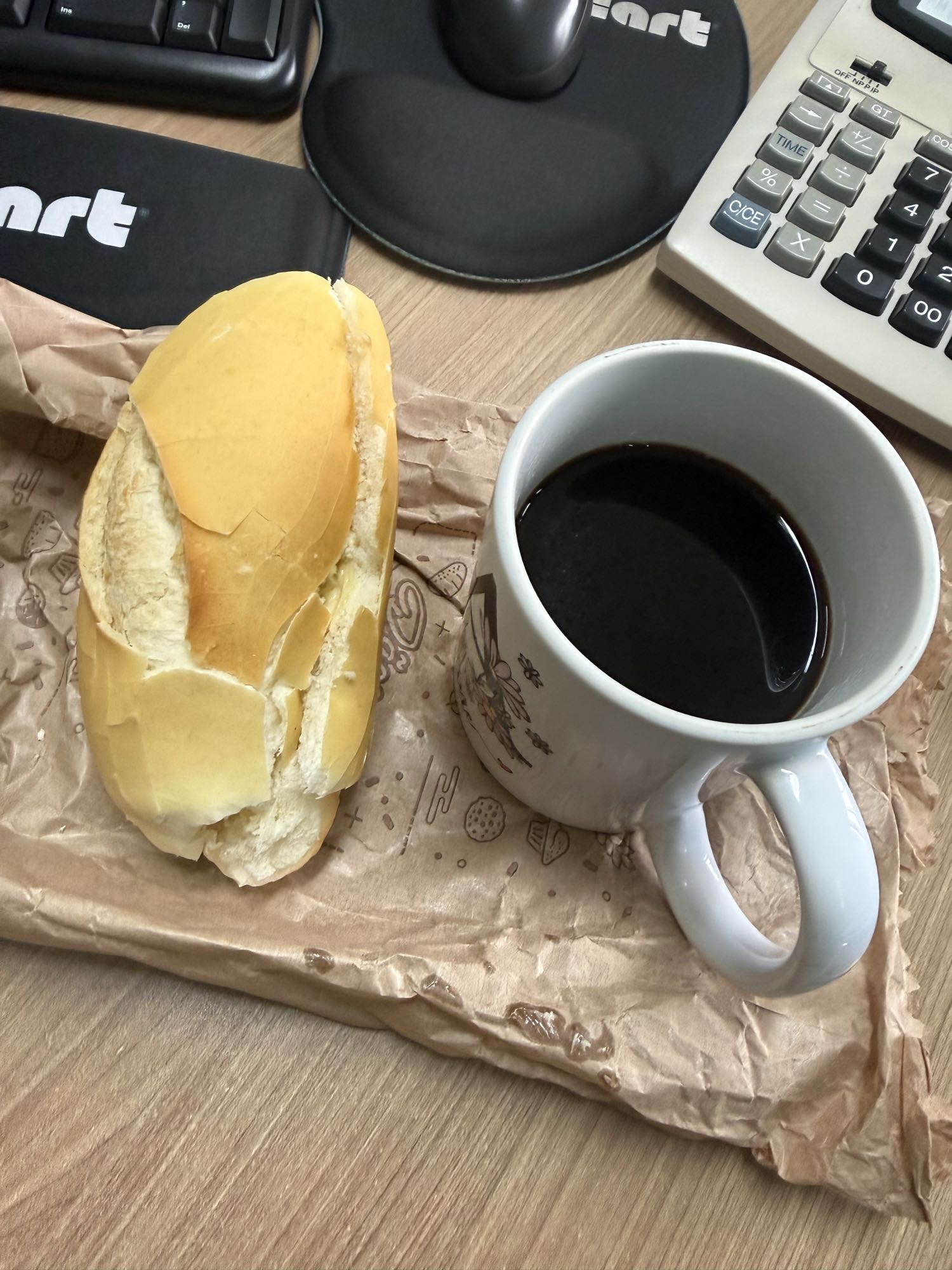 pão com café