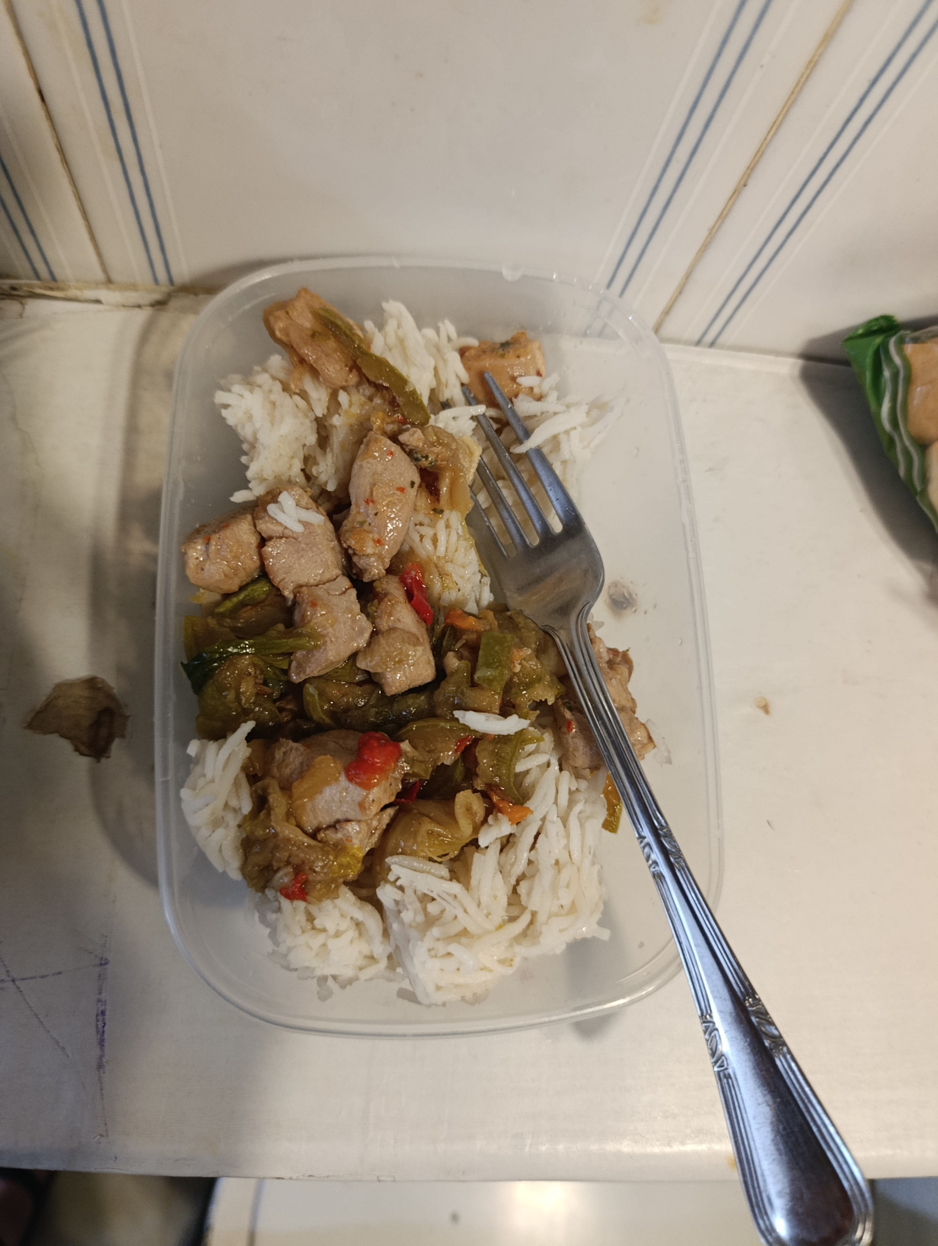 Arroz con cerdo y verduras