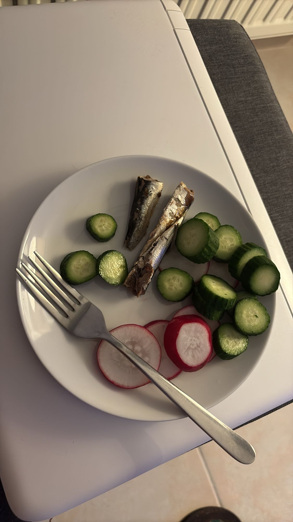 Sardines Cucumber Radish