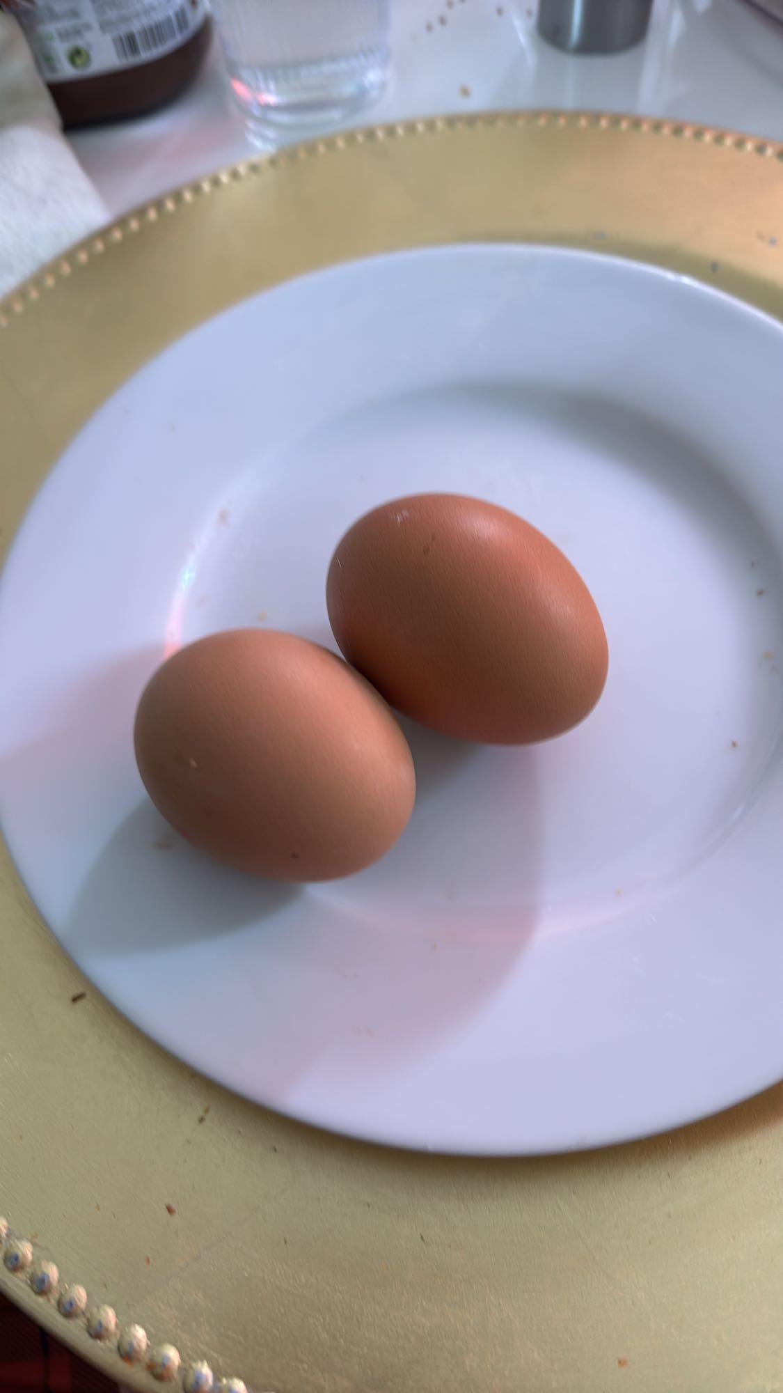Twee gekookte eieren