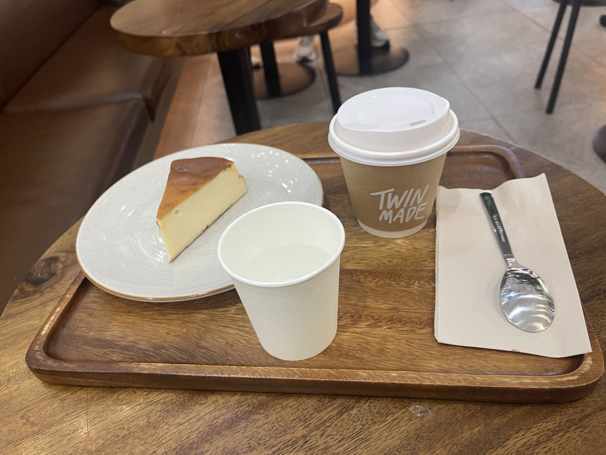 Basque Cheesecake and Latte