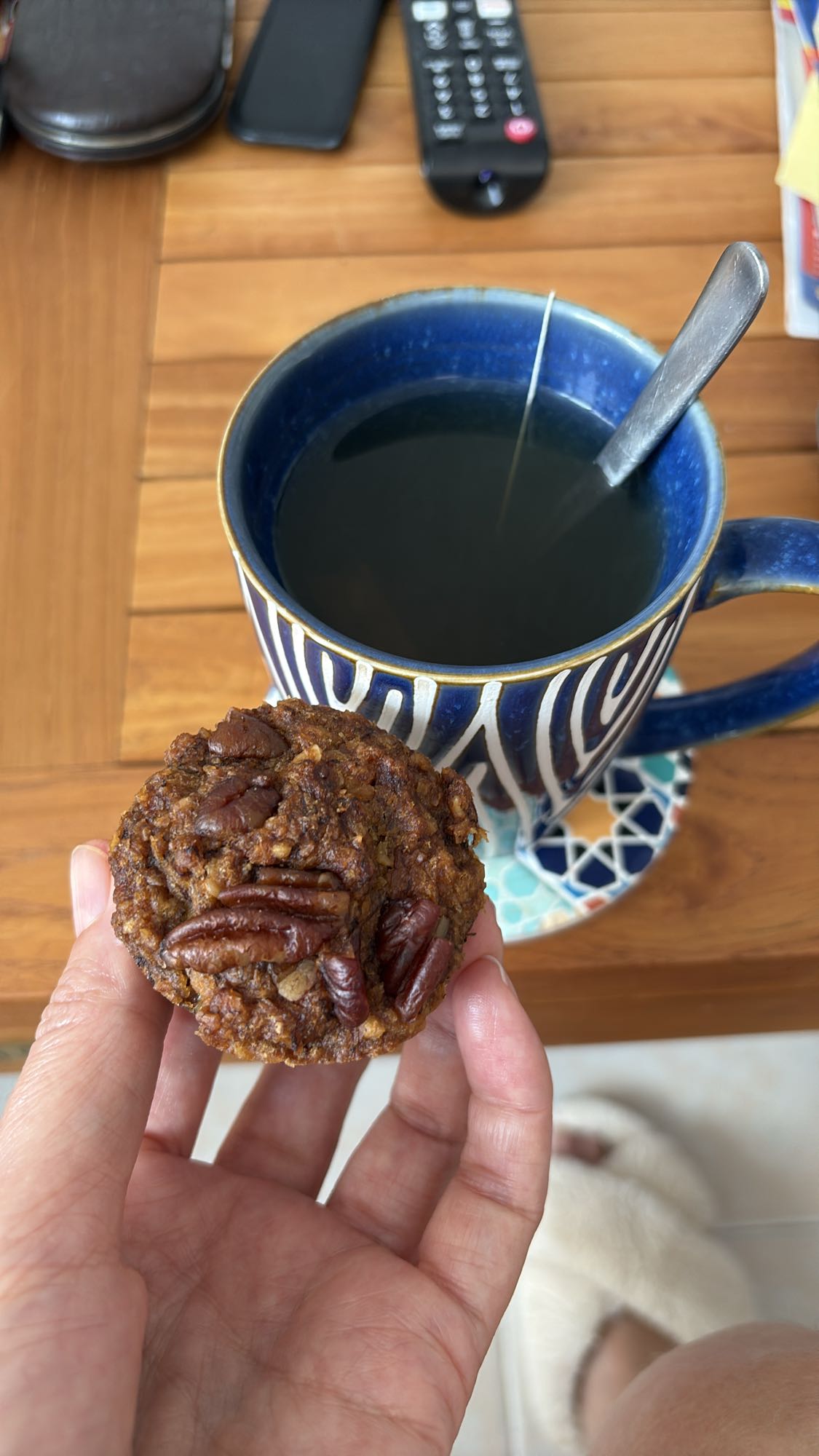 Green tea and homemade banana oatmeal muffin