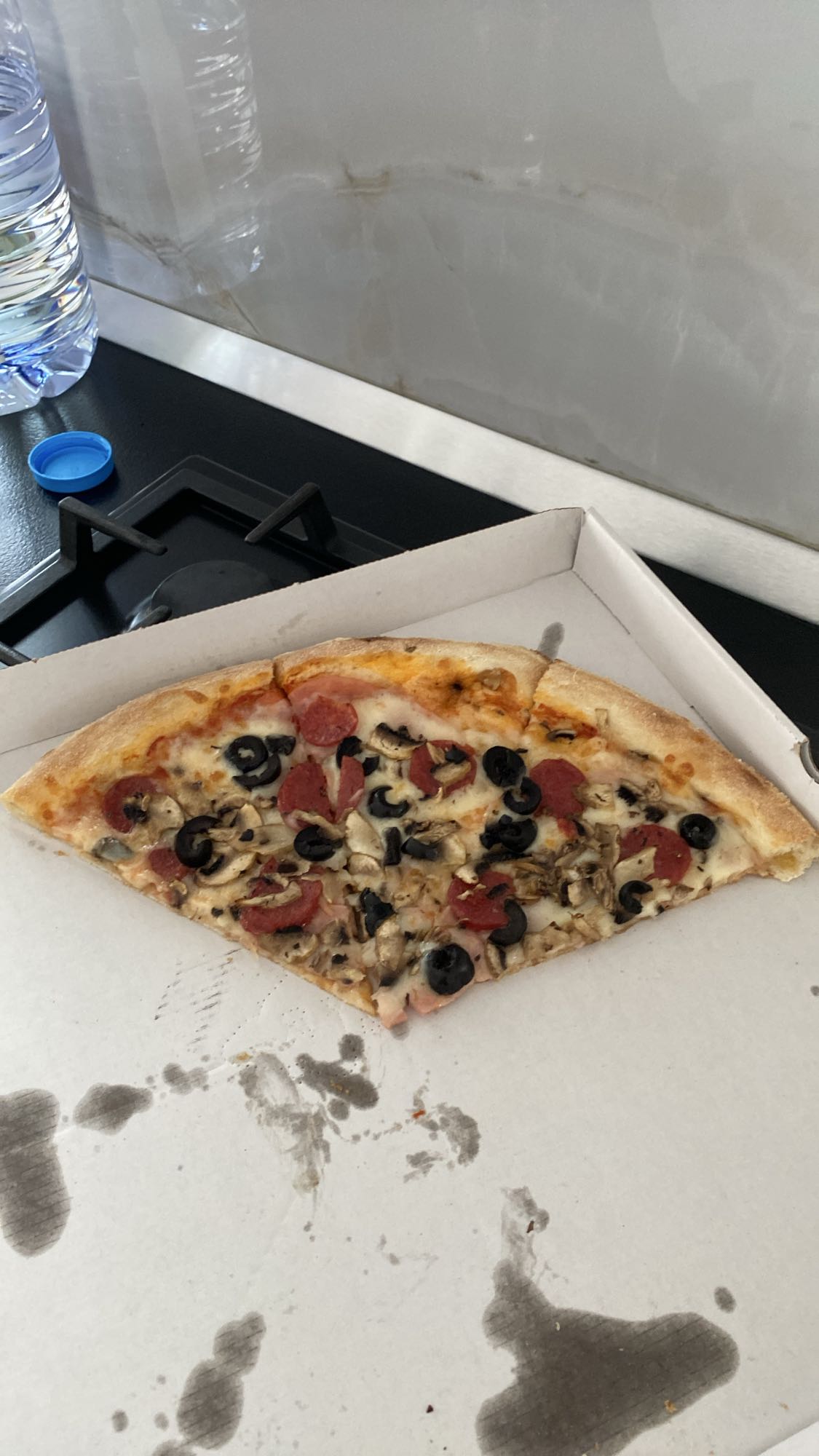 Felie mare de pizza