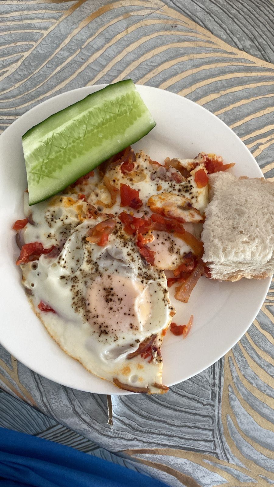 Яичница с овощами