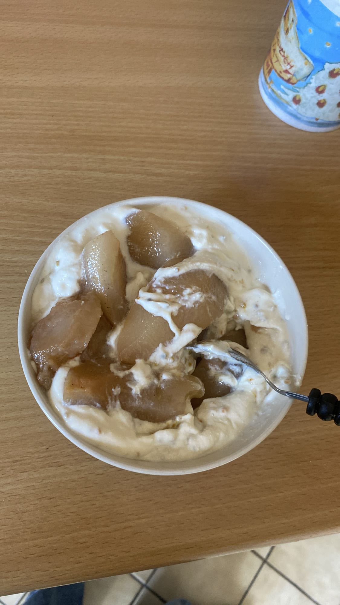 Jogurt z gruszką