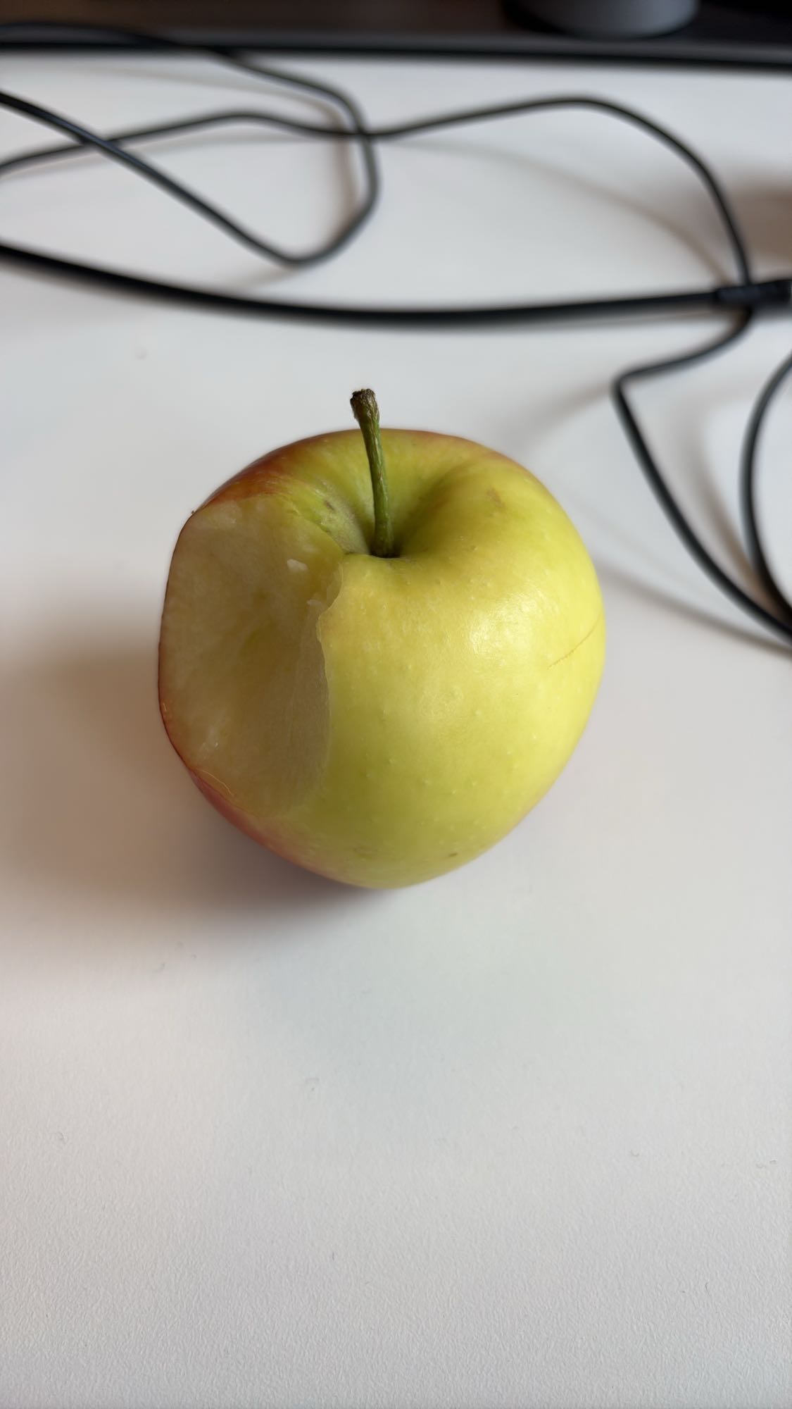 Äpple