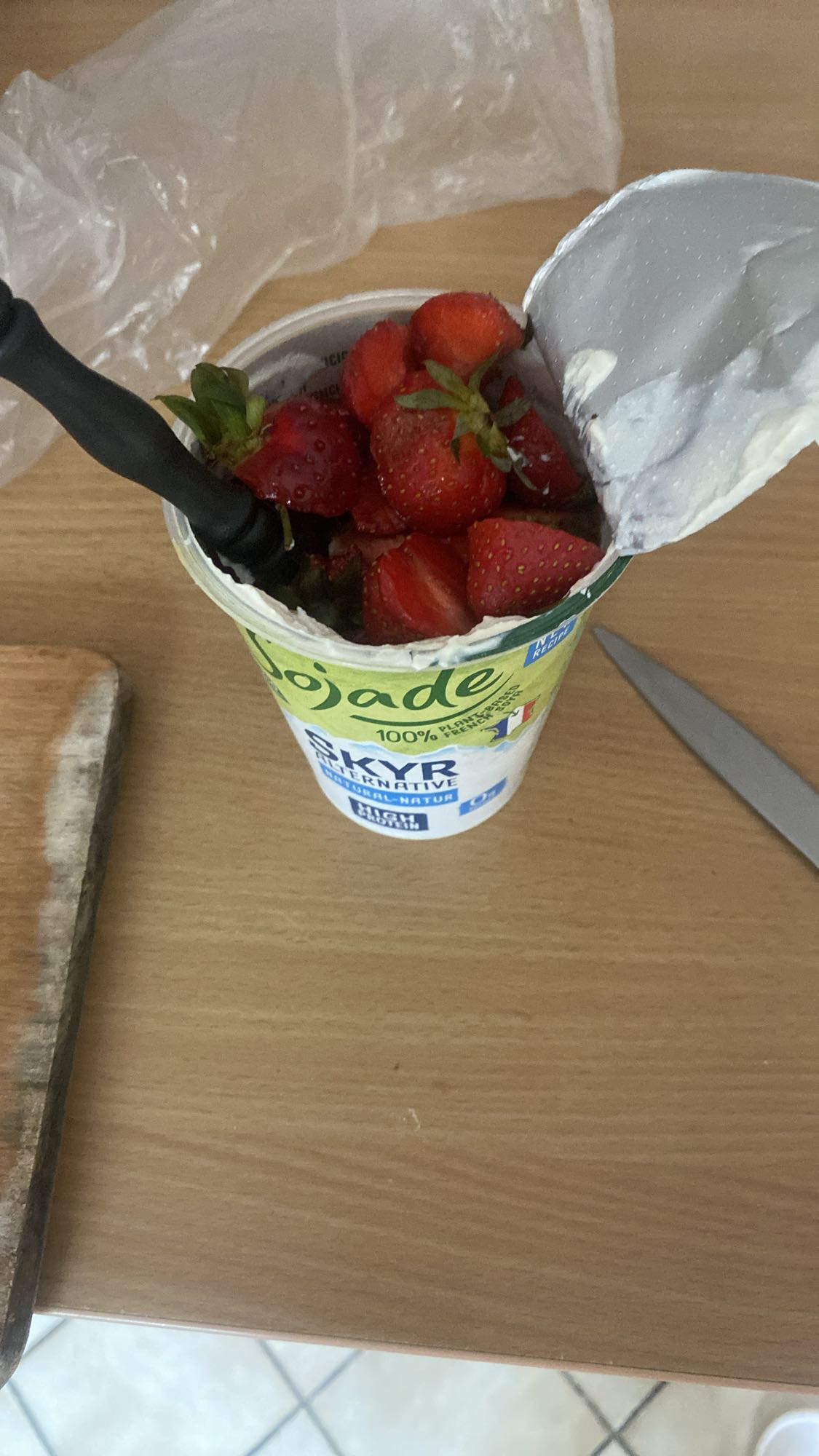 Skyr z truskawkami
