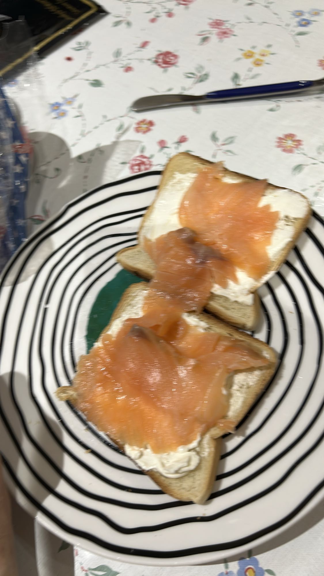 Tostadas con salmón
