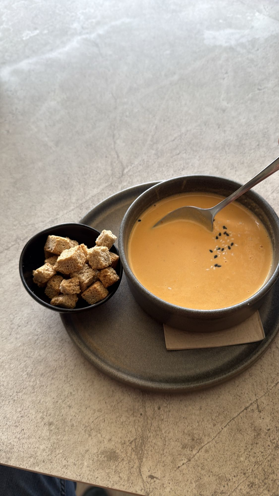 Creamy pepper soup