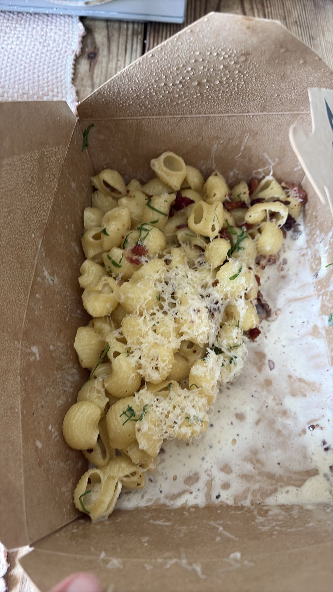 Krämig pasta med ost