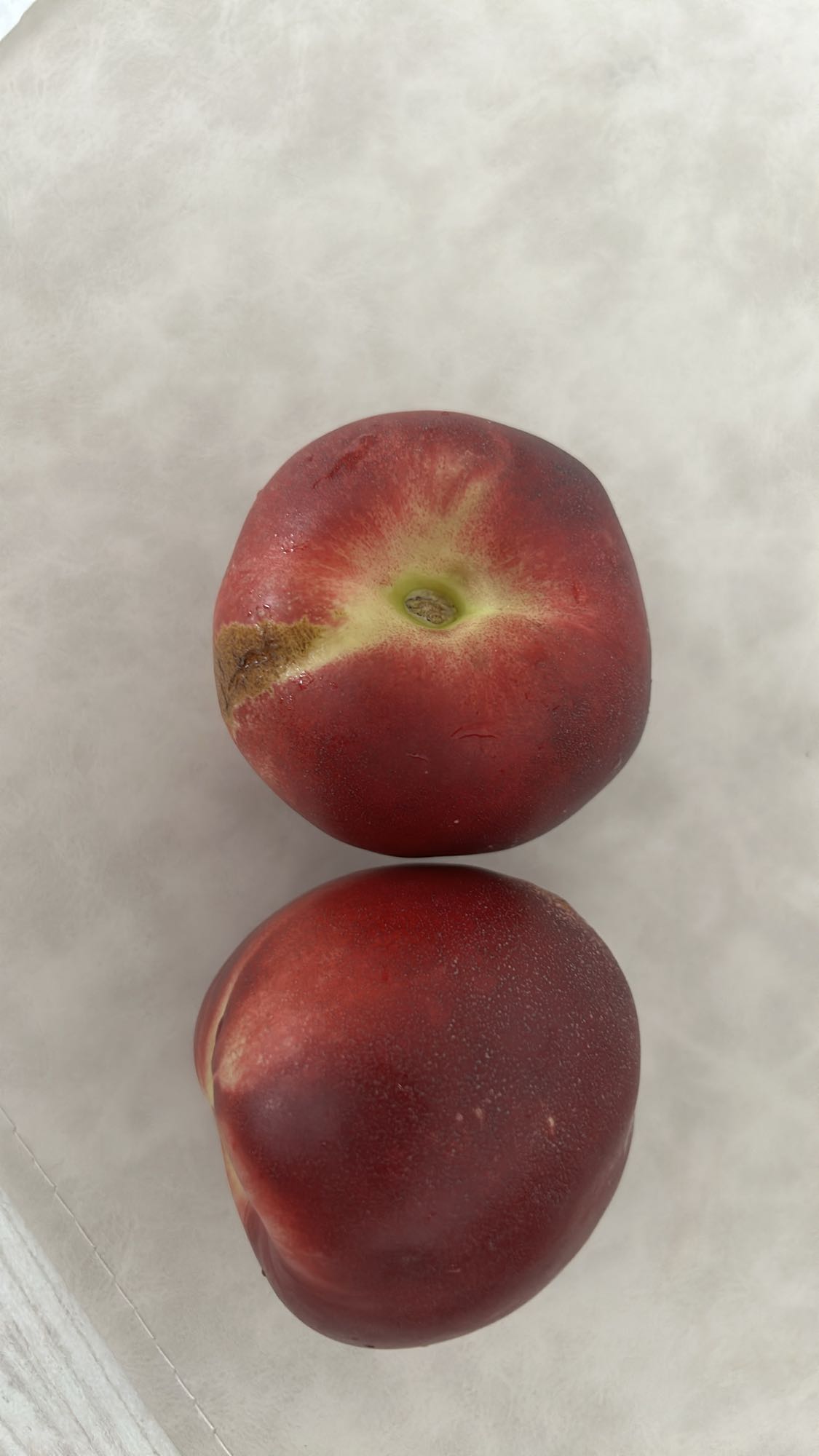 dos nectarinas