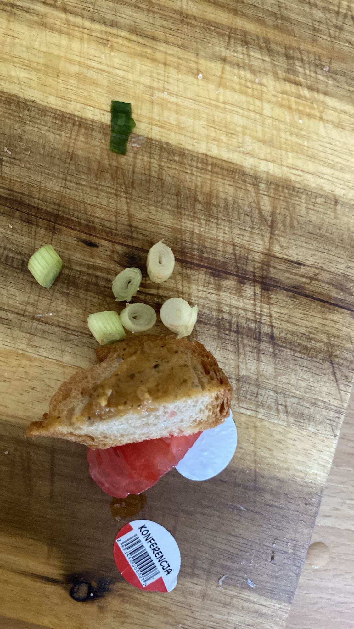 Kanapka z pomidorem