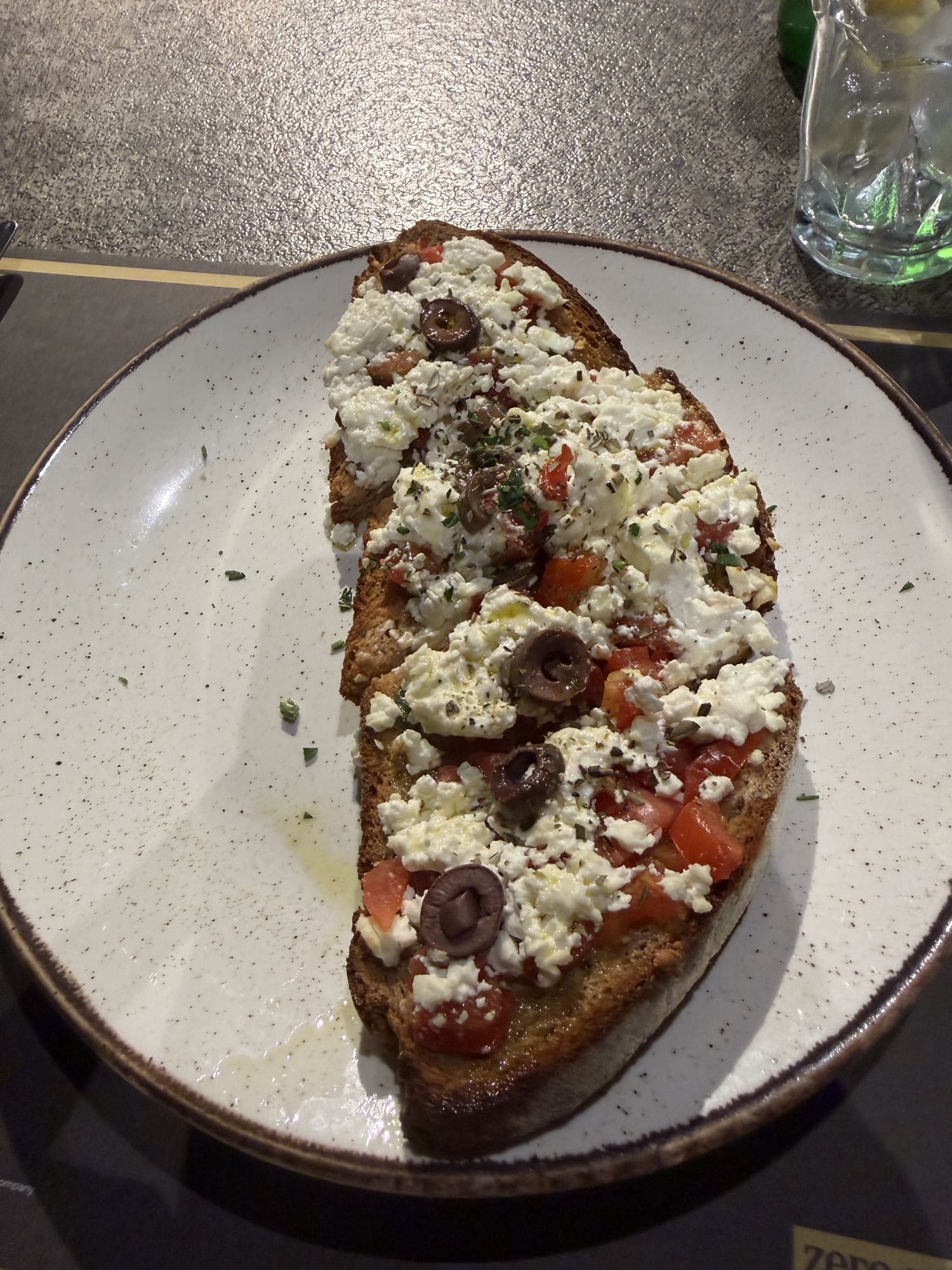 Bruschetta con feta