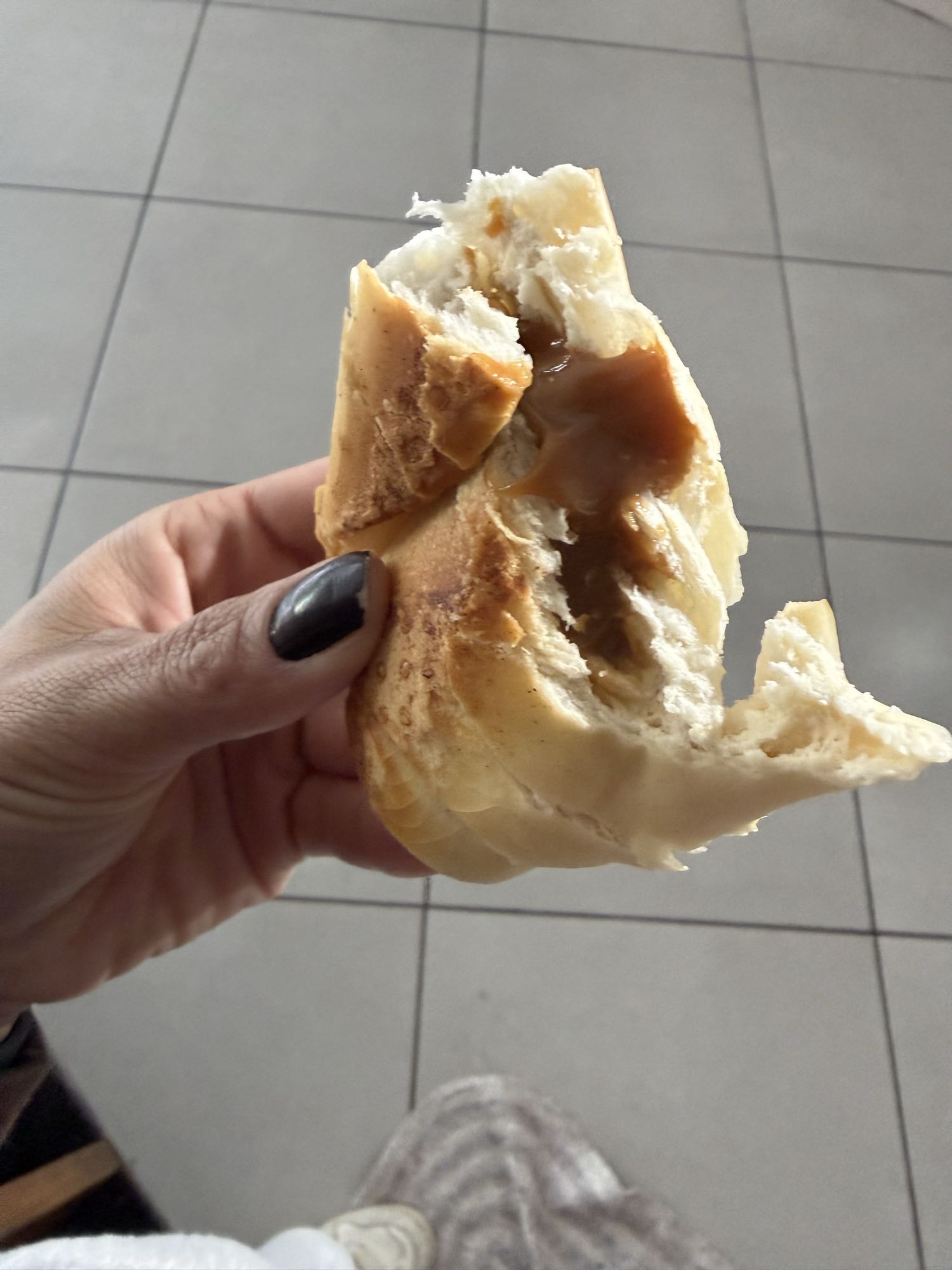 Pão com doce de leite
