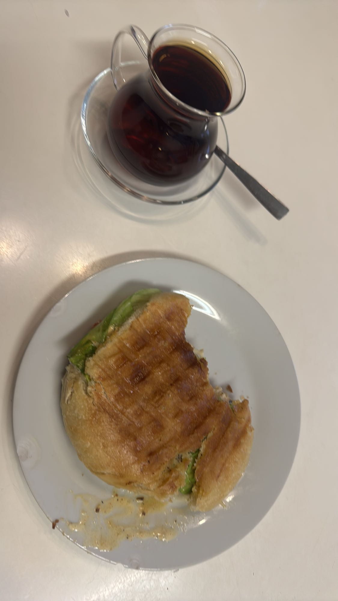 Panini med te