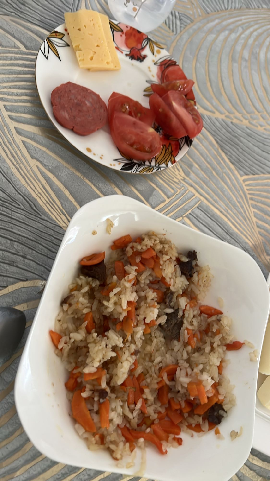 Плов с закуской