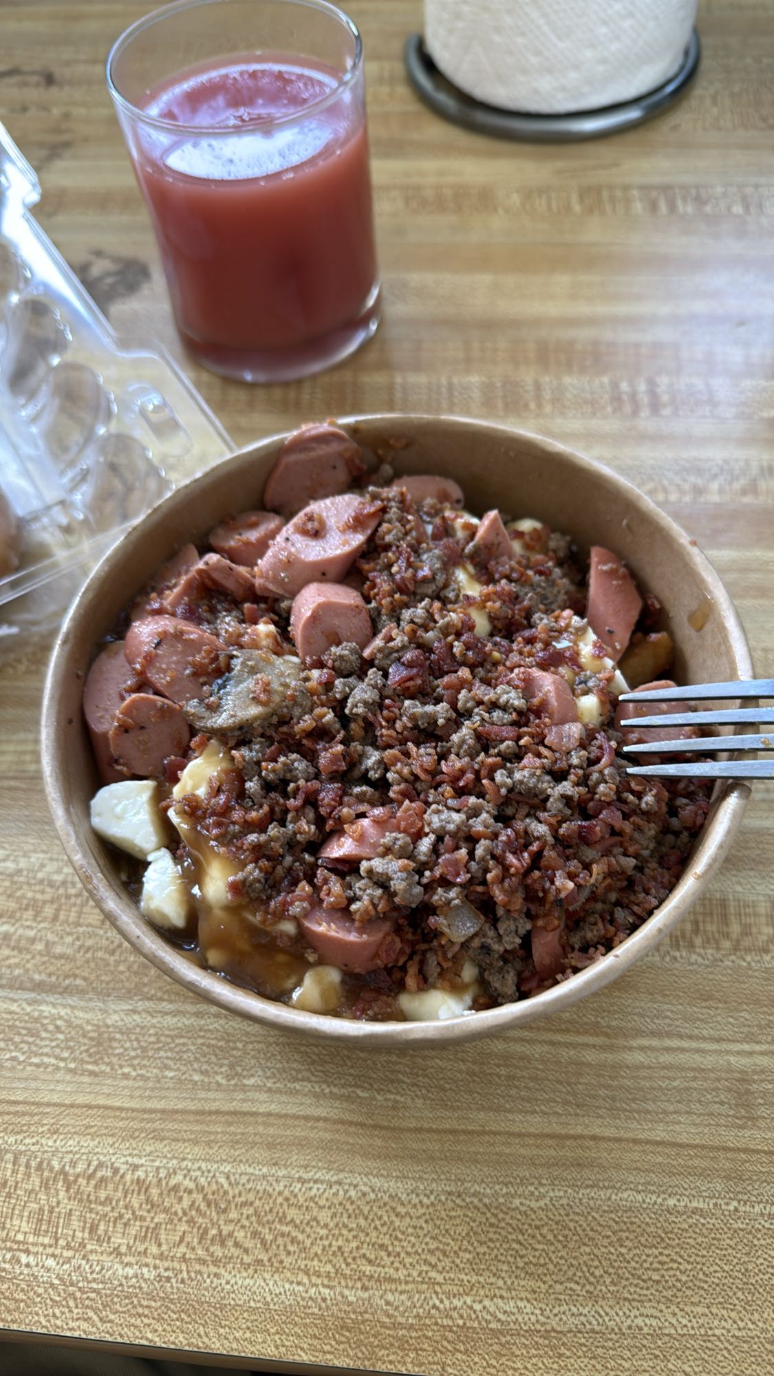 Poutine viande et jus