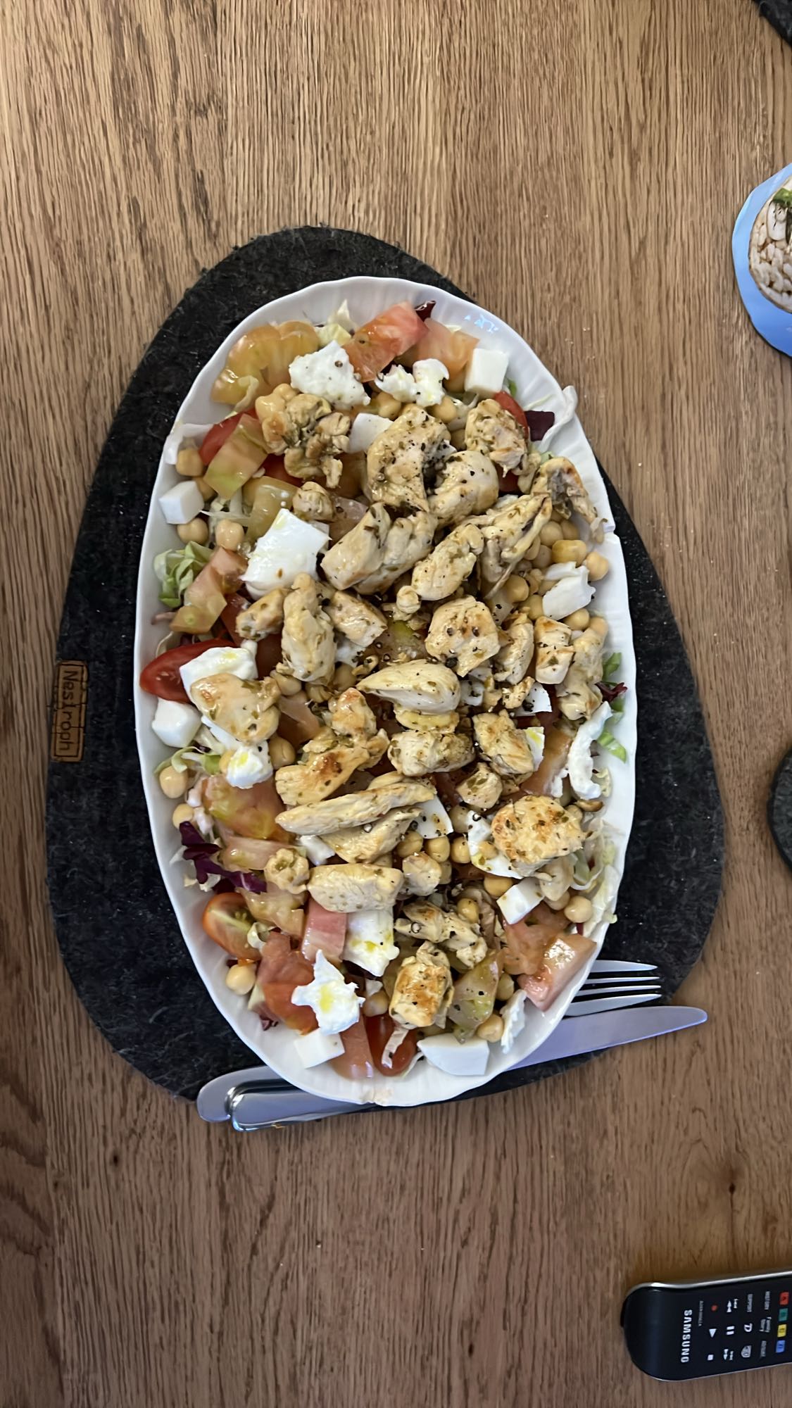 Insalata pollo e ceci