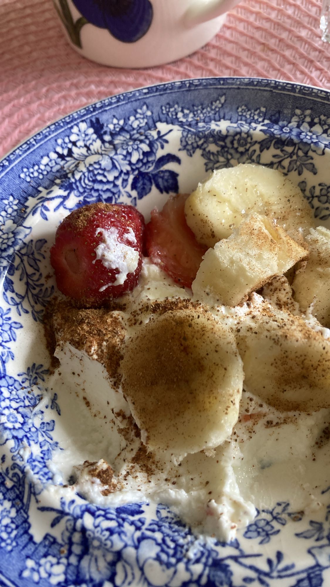 Yoghurt med frukt