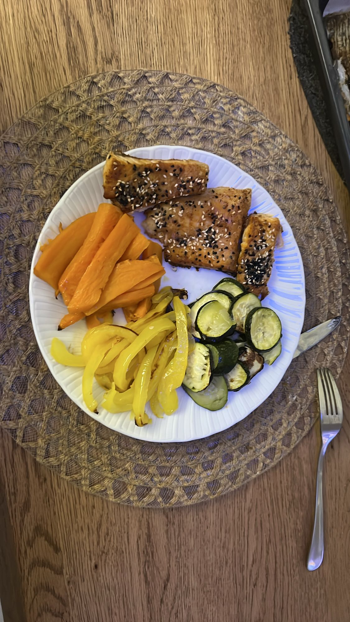 Salmone con verdure