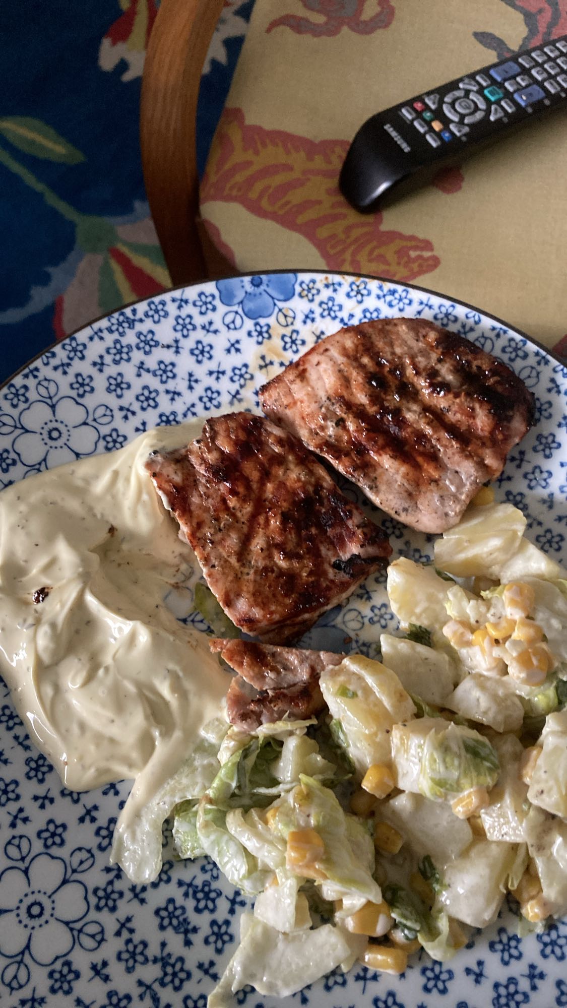 Grillat fläsk med sallad