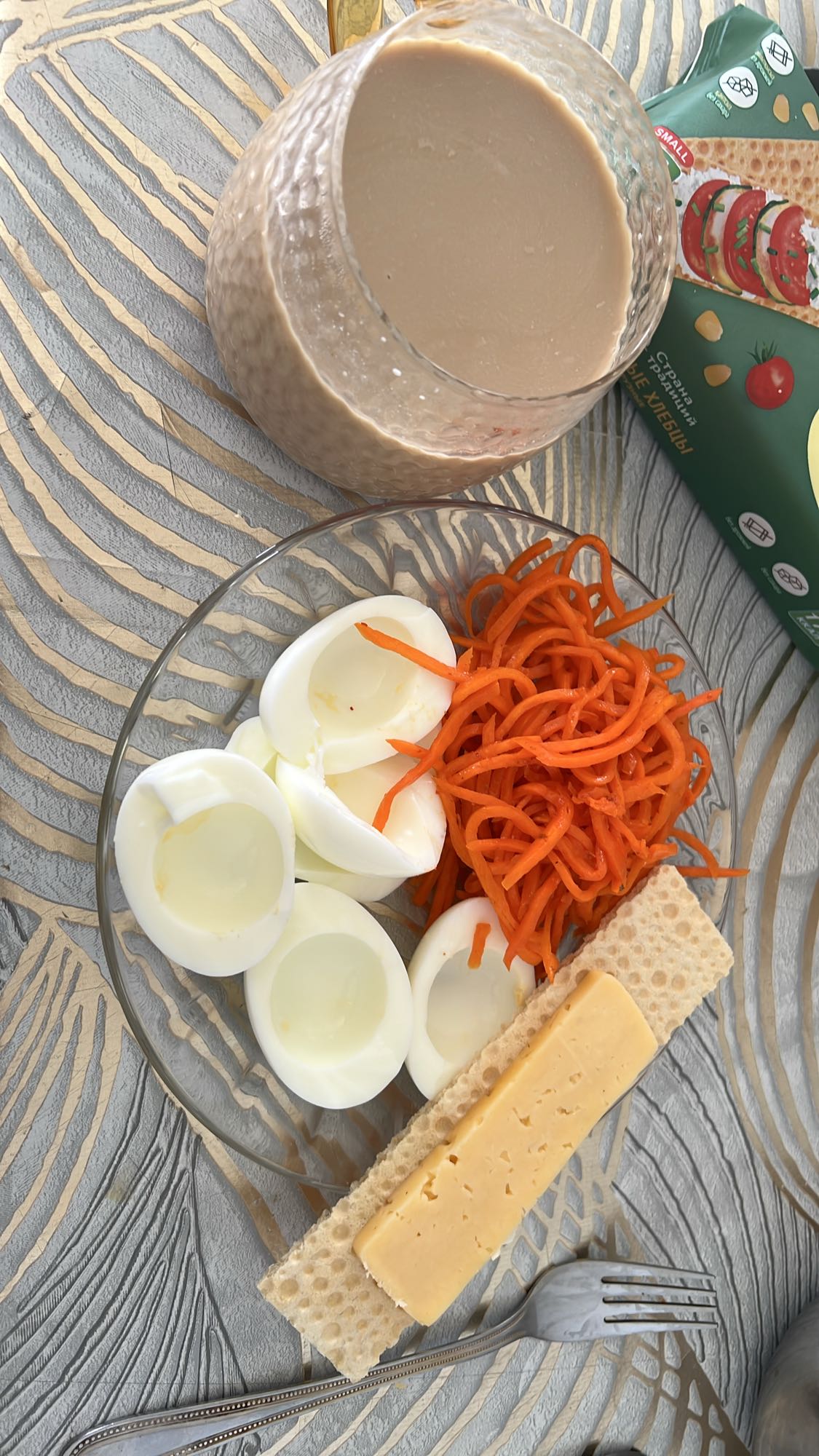 Яйца с морковью и сыром